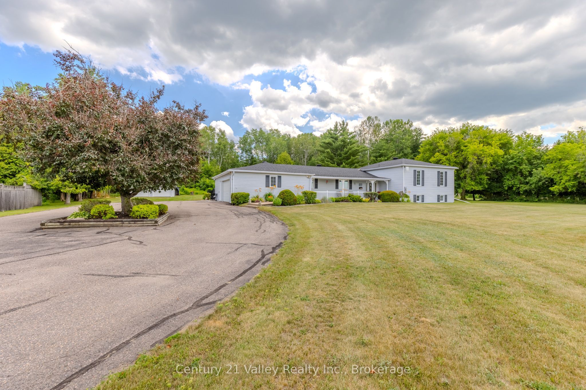 406 Water Street, Bonnechere Valley, ON K0J 1T0