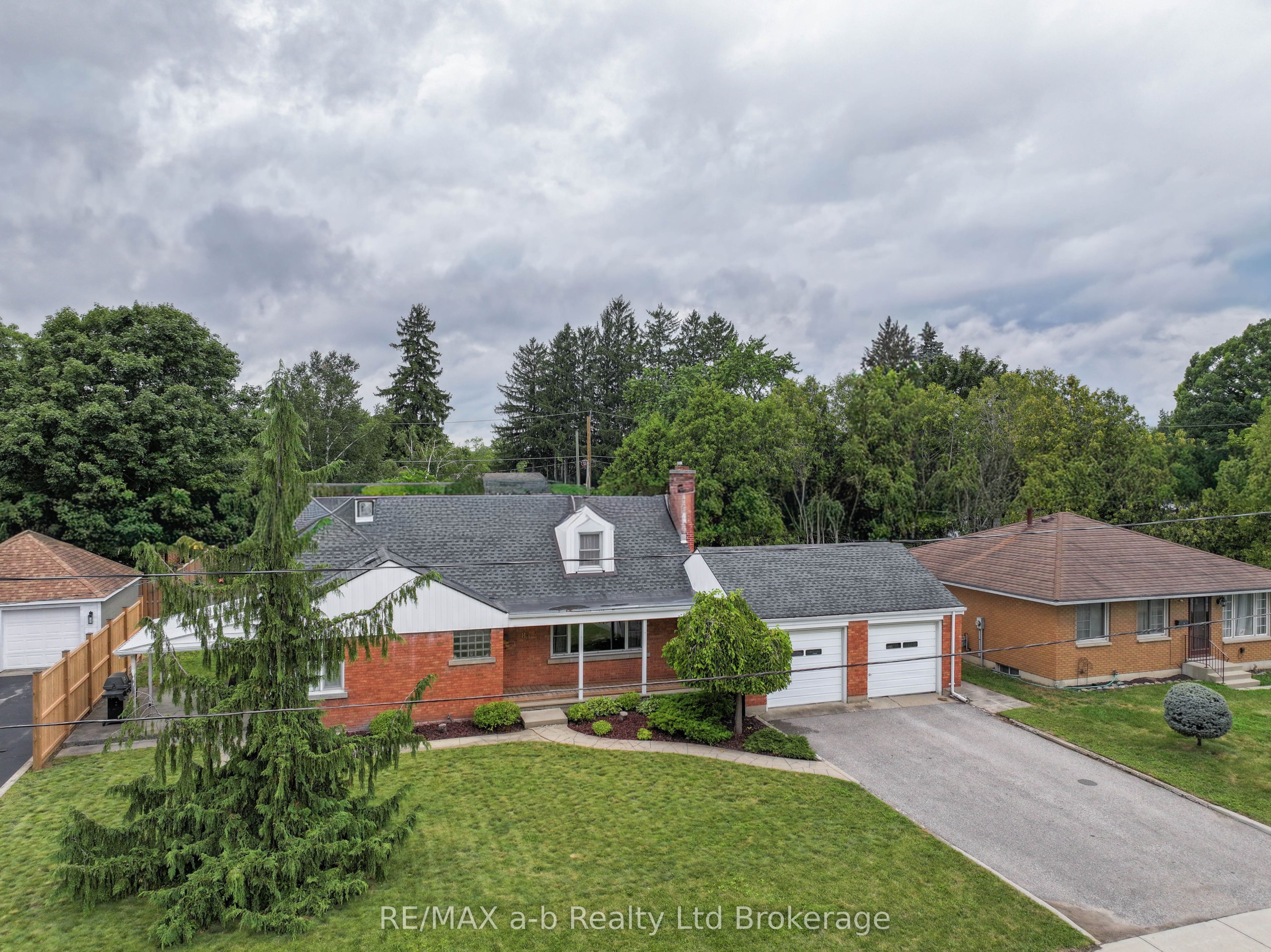 81 Vienna Road, Tillsonburg, ON N4G 3C9 photo 3