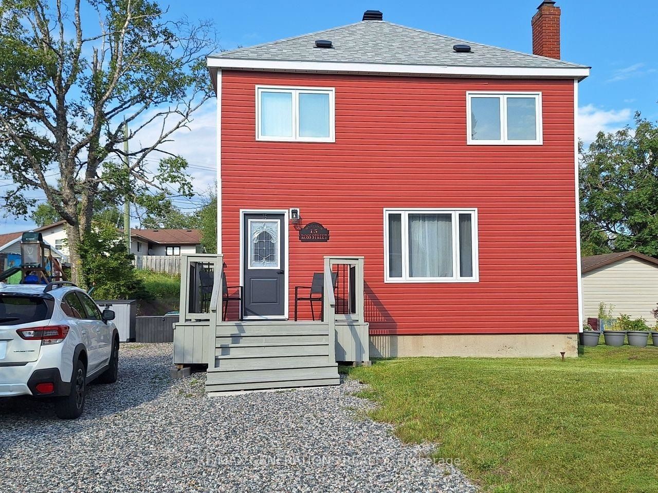 15 Ross Avenue, Marathon, ON P0T 2E0