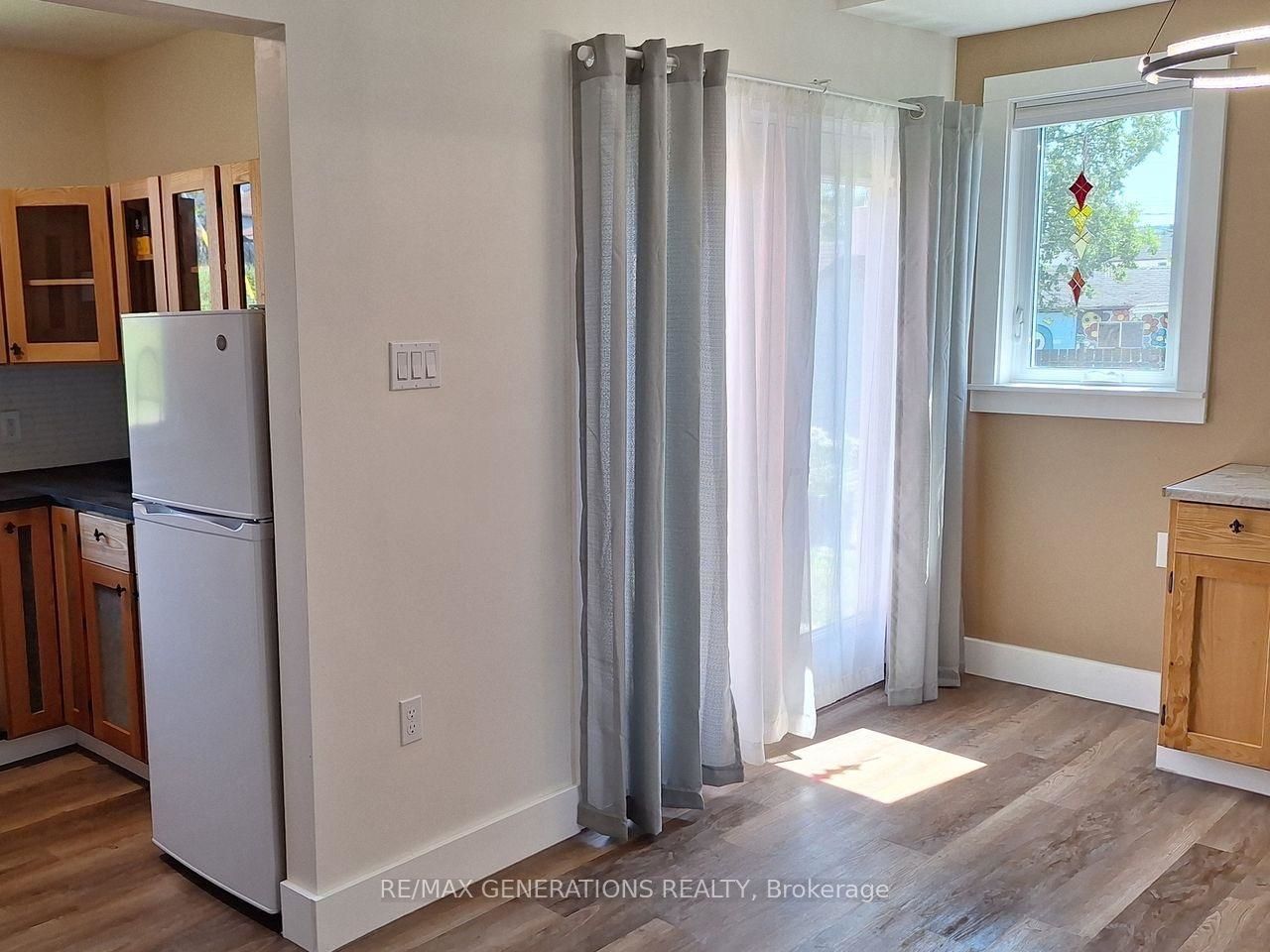 15 Ross Avenue, Marathon, ON P0T 2E0 photo 4