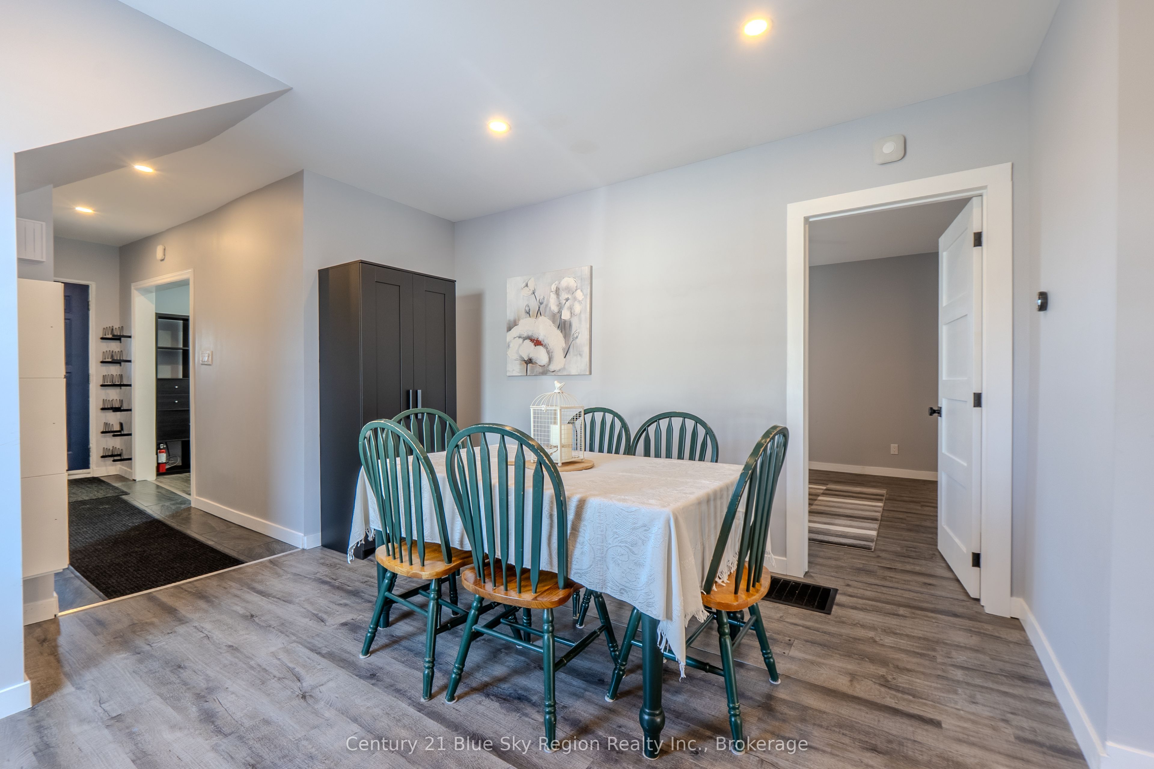 647 Douglas Street, North Bay, ON P1B 5N9 photo 5