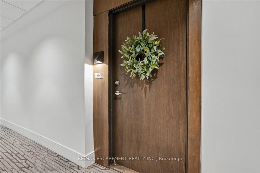 16 Markle Crescent 414, Hamilton, ON L9G 0H4 photo 3