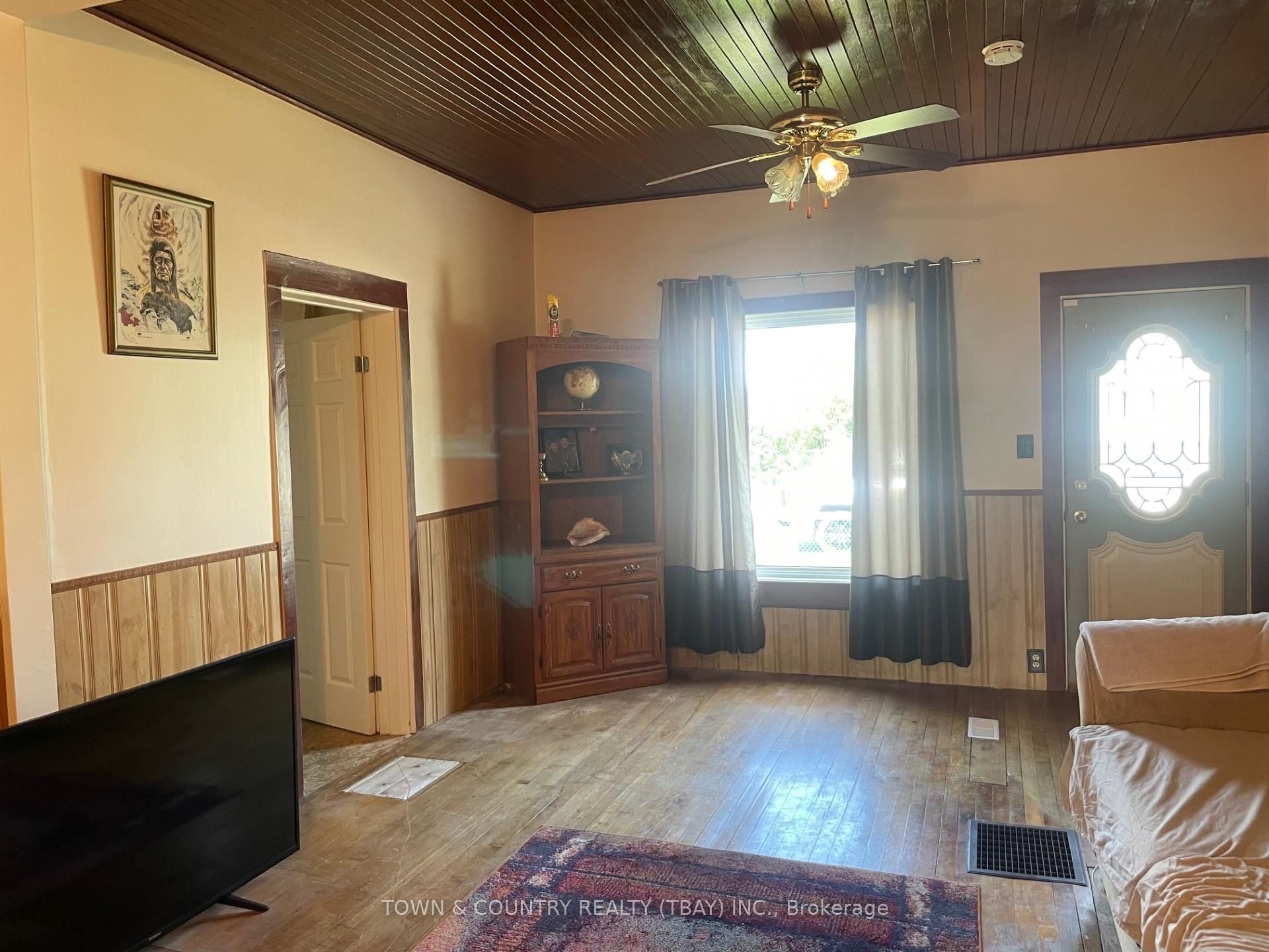 166 Bell Street, Nipigon, ON P0T 2J0 photo 2