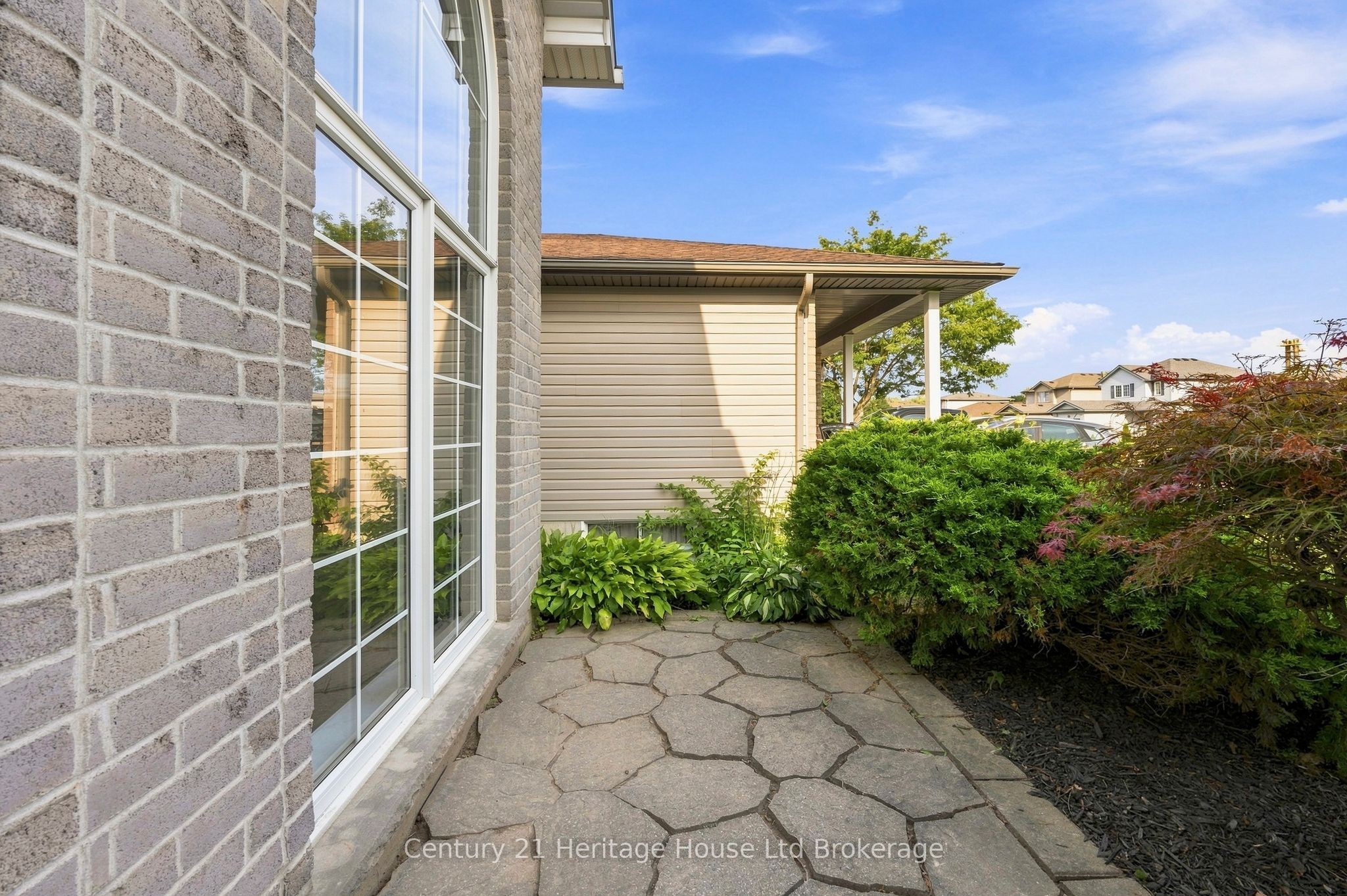 16 Herford Street, Tillsonburg, ON N4G 4V2 photo 3
