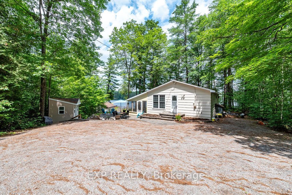 715 Long Point Way, Greater Madawaska, ON K7V 3Z9 photo 2