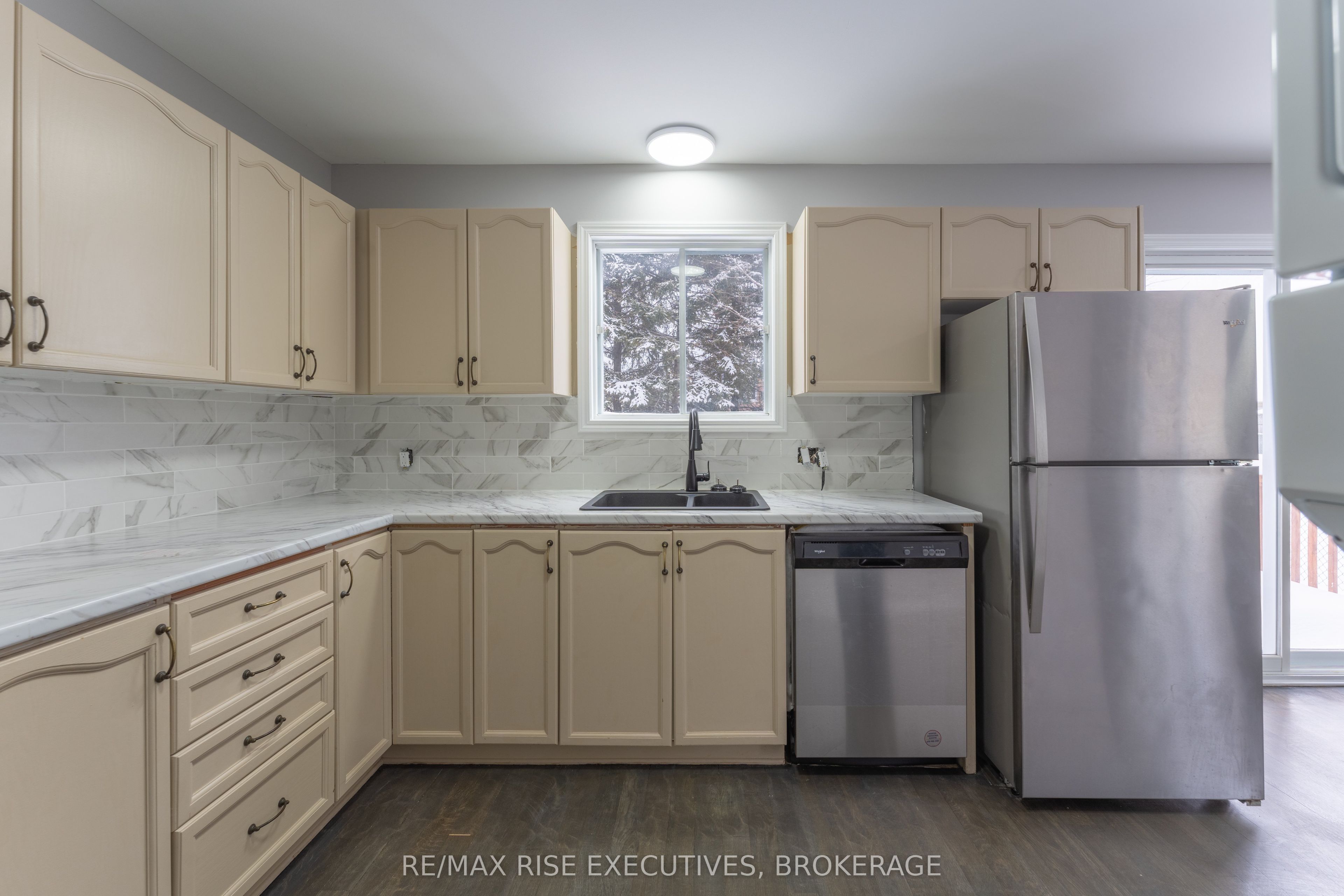 312 Waterloo Drive 1, Kingston, ON K7M 8P3 photo 5