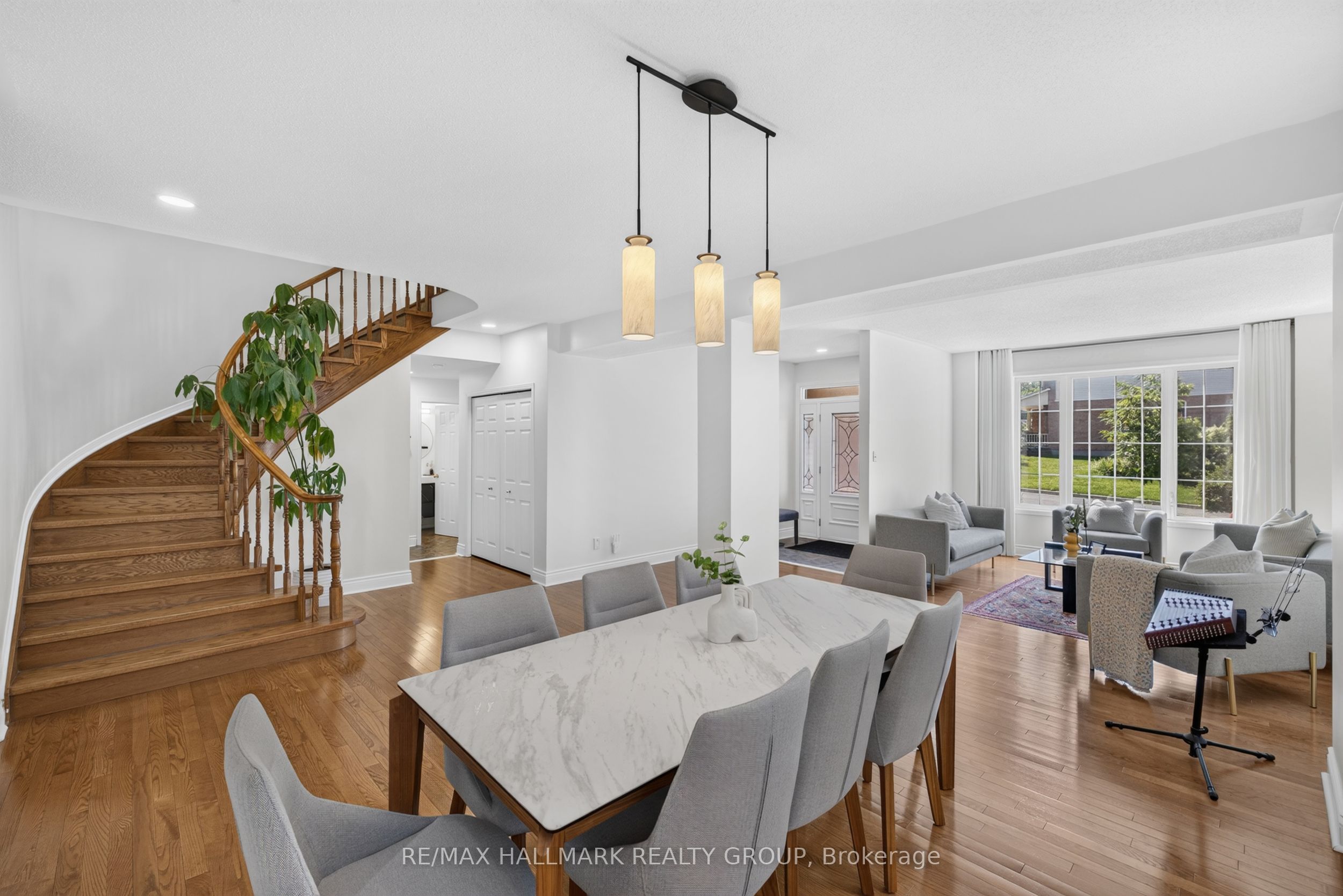 42 Glenrill Place S, Kanata, ON K2M 2T5 photo 3