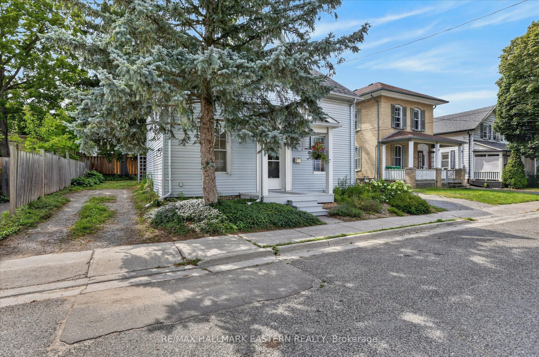 451 Stewart Street, Peterborough, ON K9H 4B4 photo 3