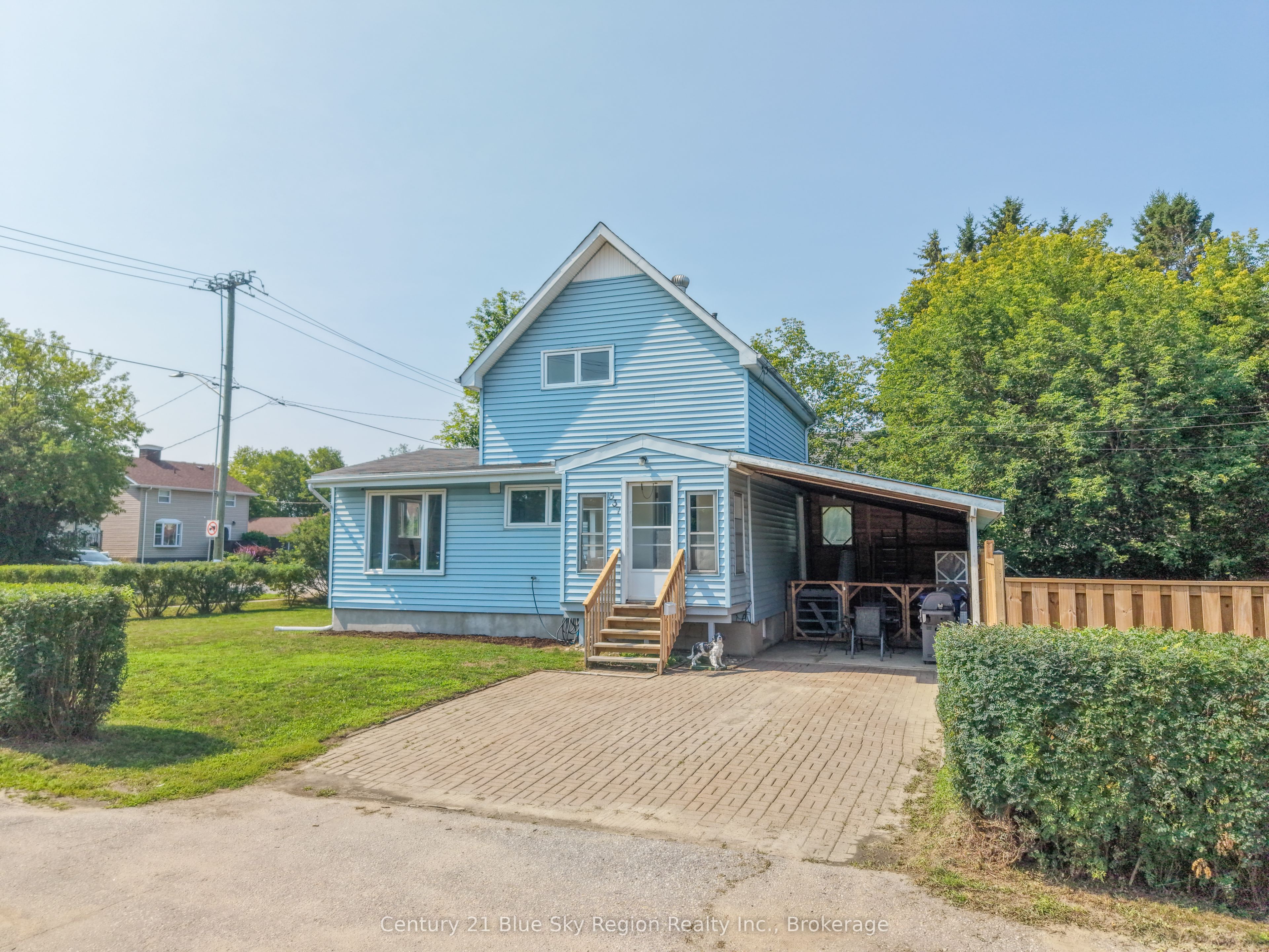 537 Laurier Avenue, North Bay, ON P1B 1T8 photo 2