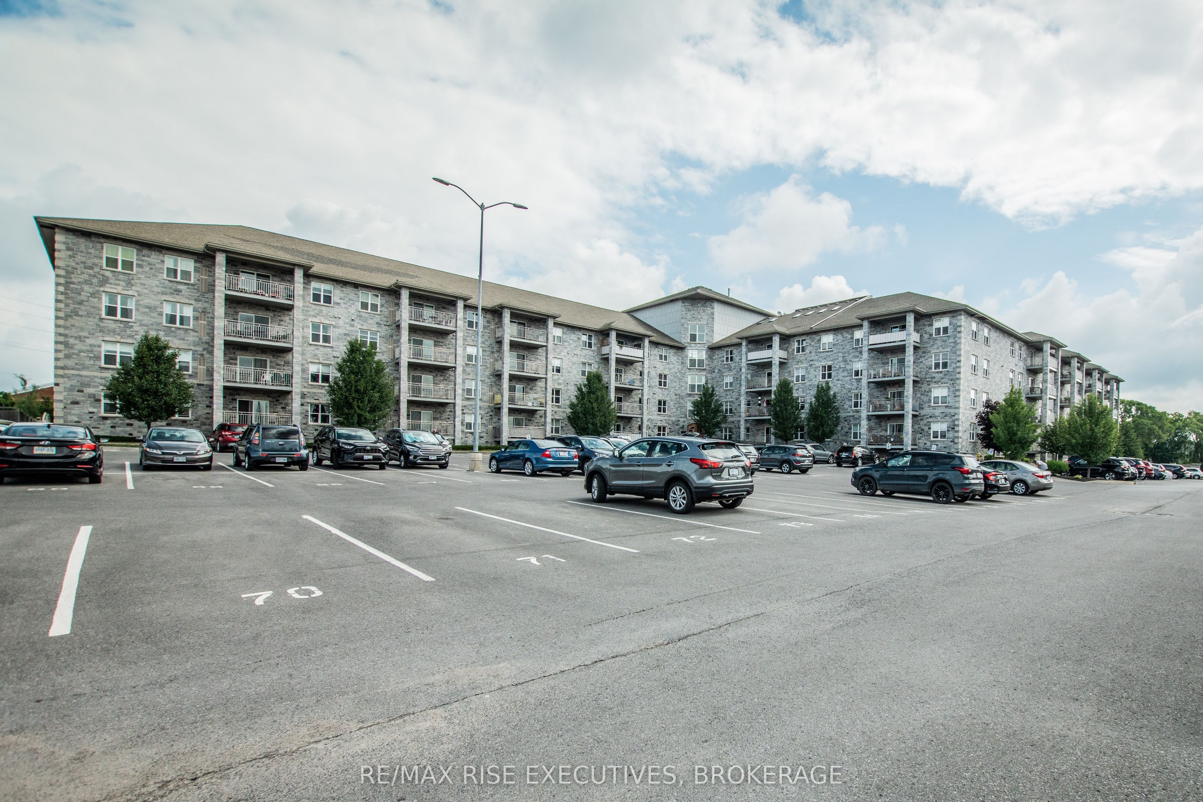 539 Armstrong Road 515, Kingston, ON K7M 0C6 photo 2