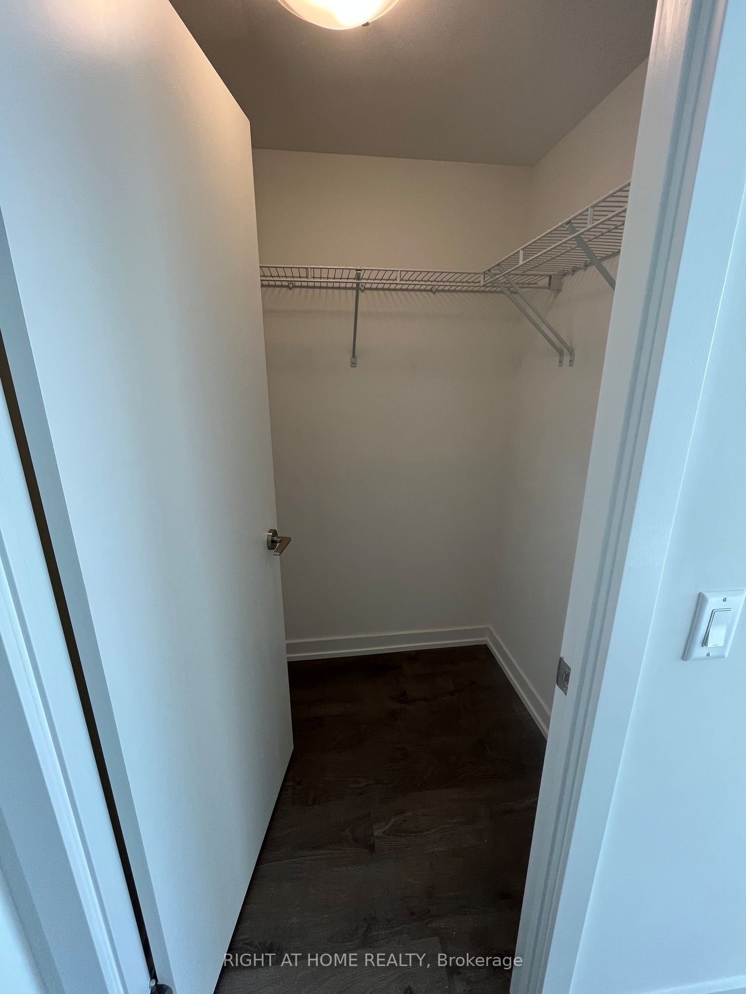 55 Duke Street W 1501, Kitchener, ON N2H 0C9 photo 3
