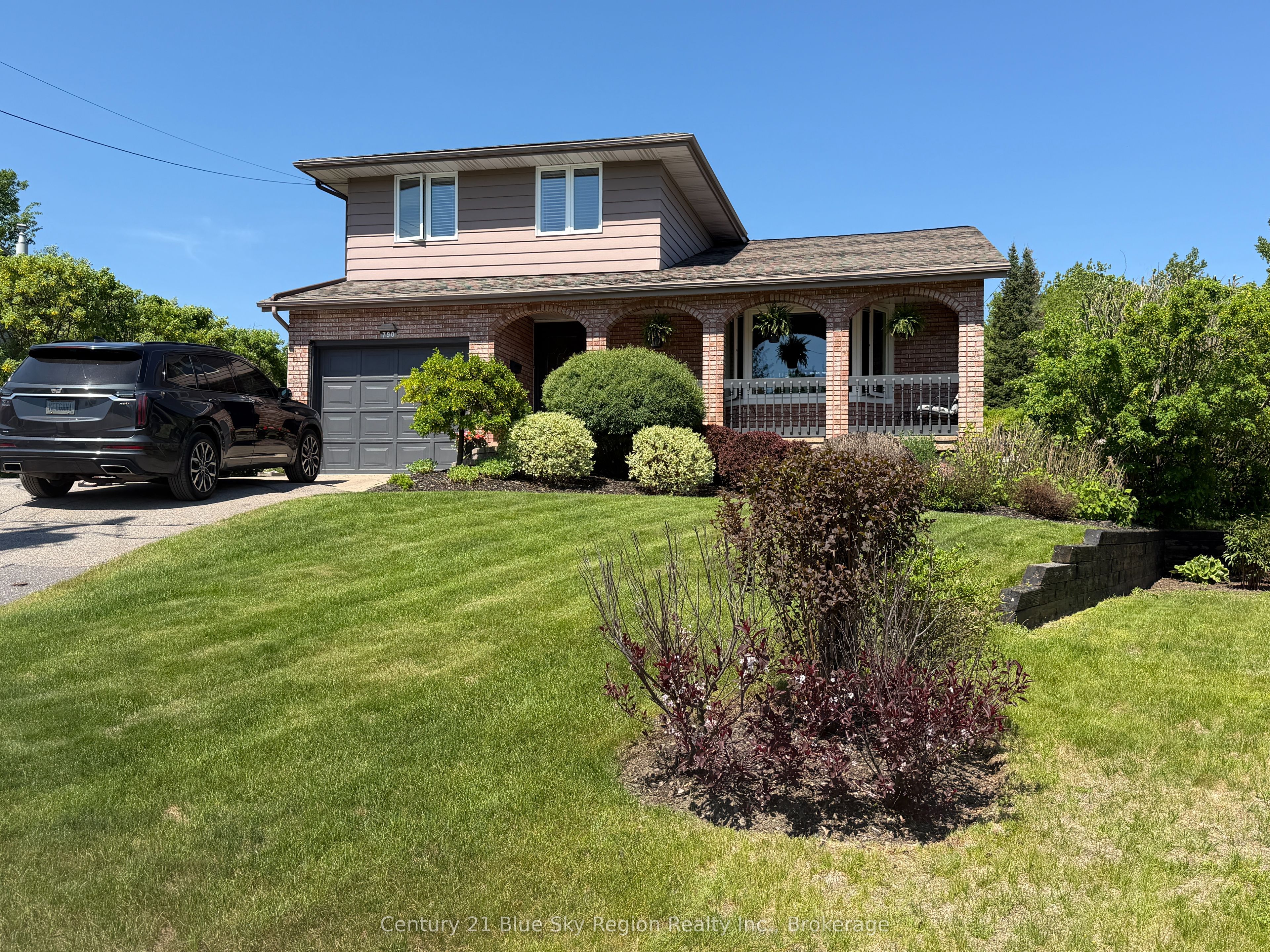 790 LAURENTIAN Avenue, North Bay, ON P1B 7T8 photo 3