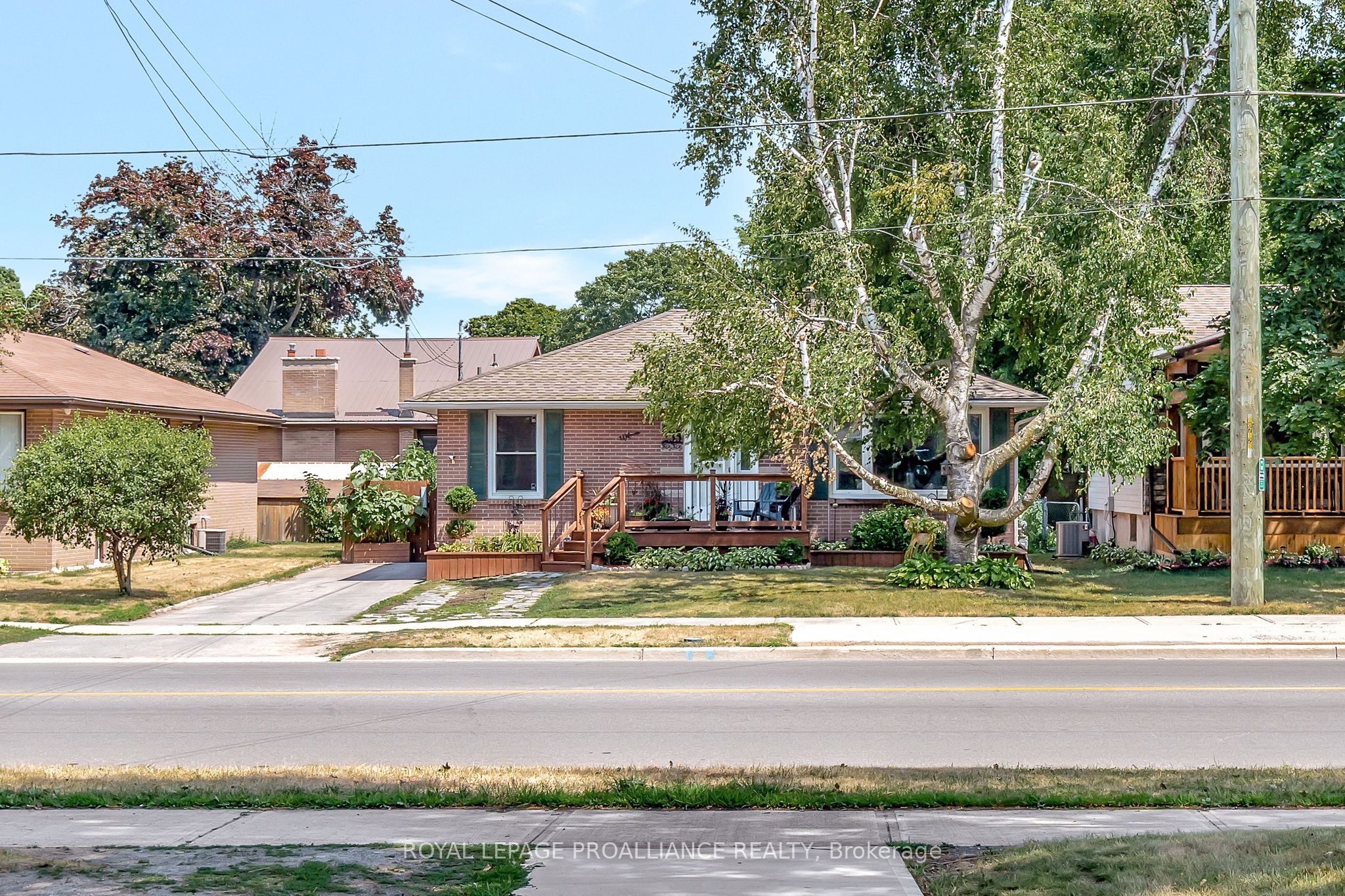 235 FARLEY Avenue, Belleville, ON K8N 4L7 photo 2