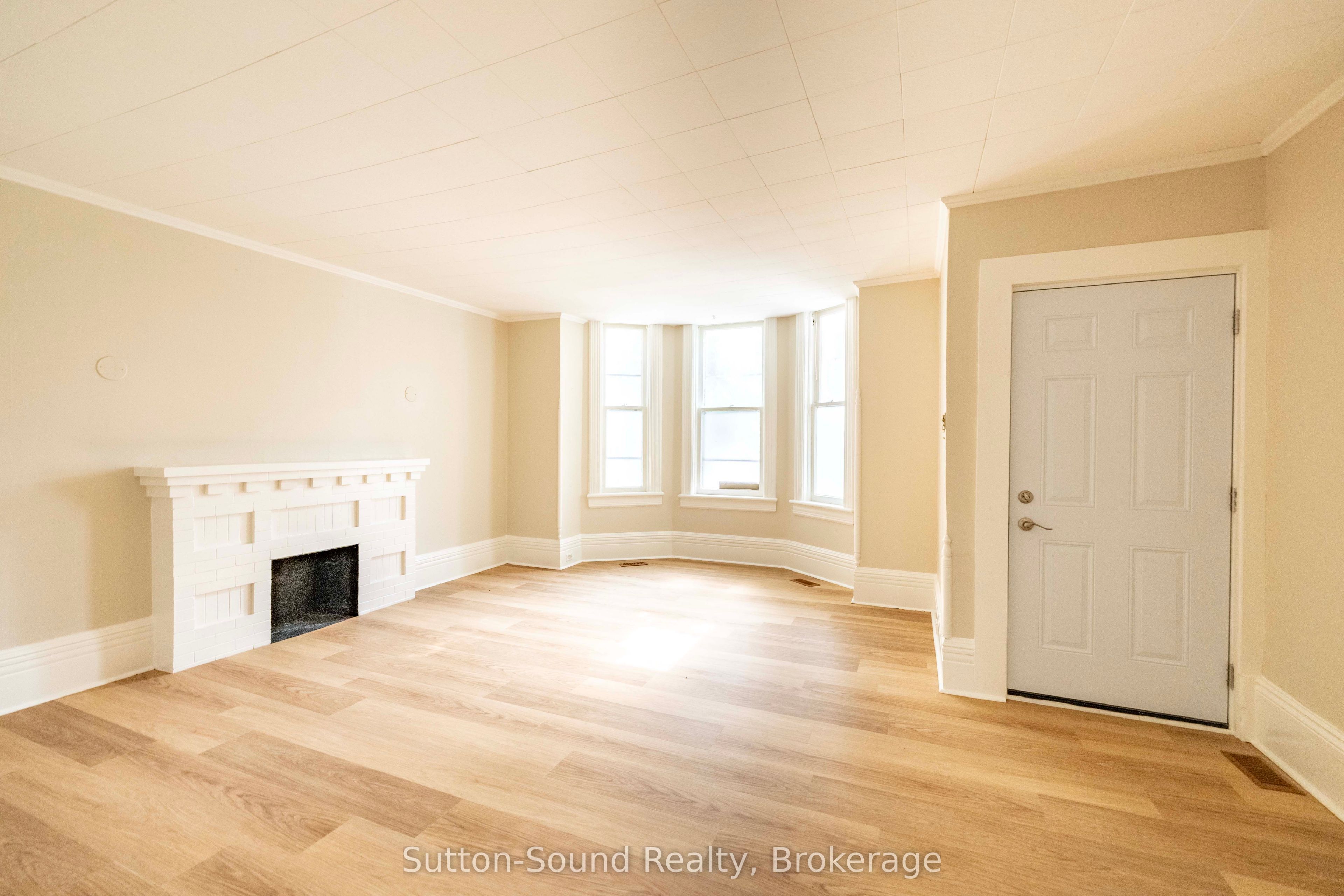 1100 4th Avenue E, Owen Sound, ON N4K 2P2 photo 4