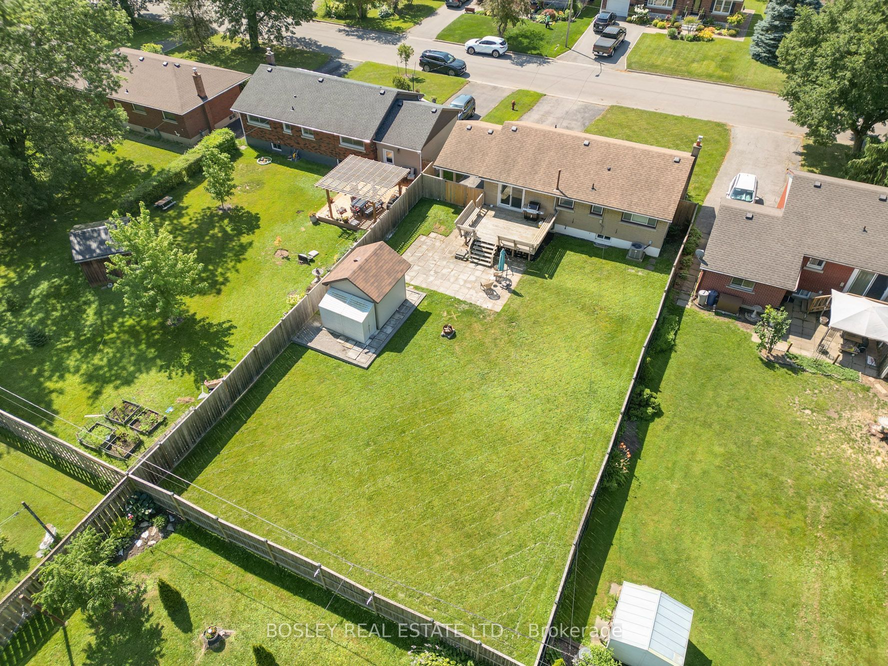 42 Lindel Crescent, Welland, ON L3C 3S3