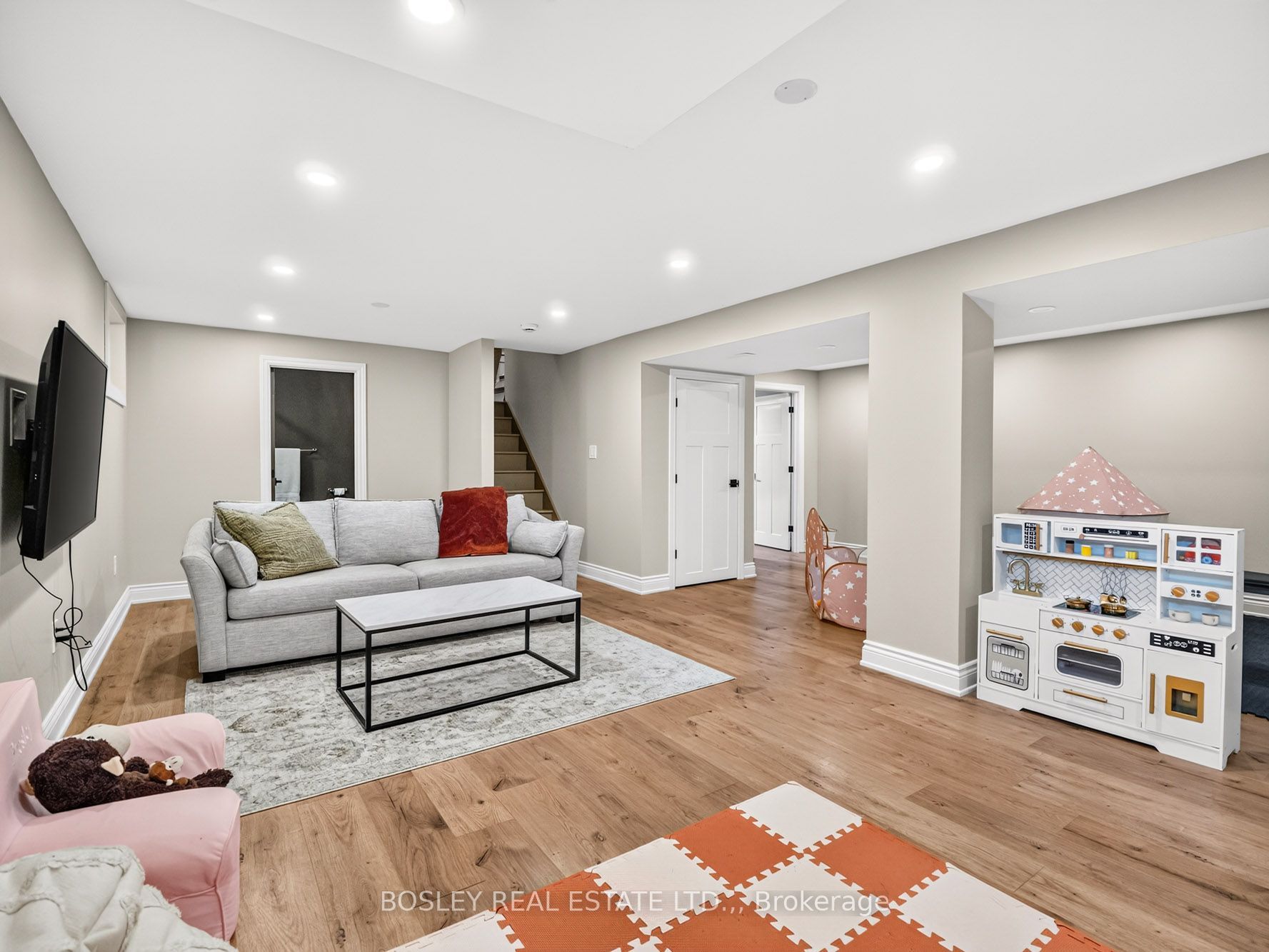 42 Lindel Crescent, Welland, ON L3C 3S3 photo 4