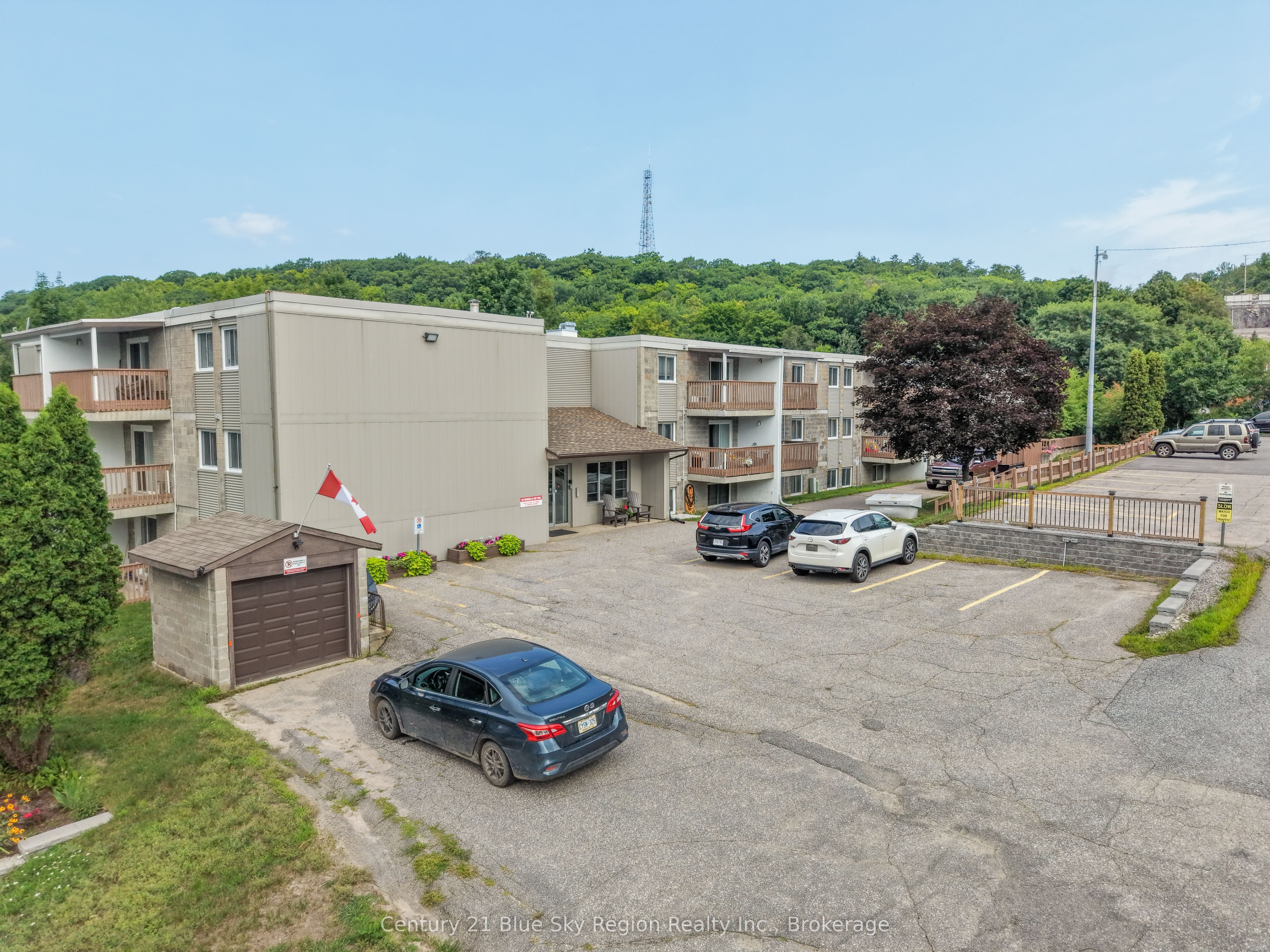 213 Leonard Street 306, North Bay, ON P1B 5K3 photo 2