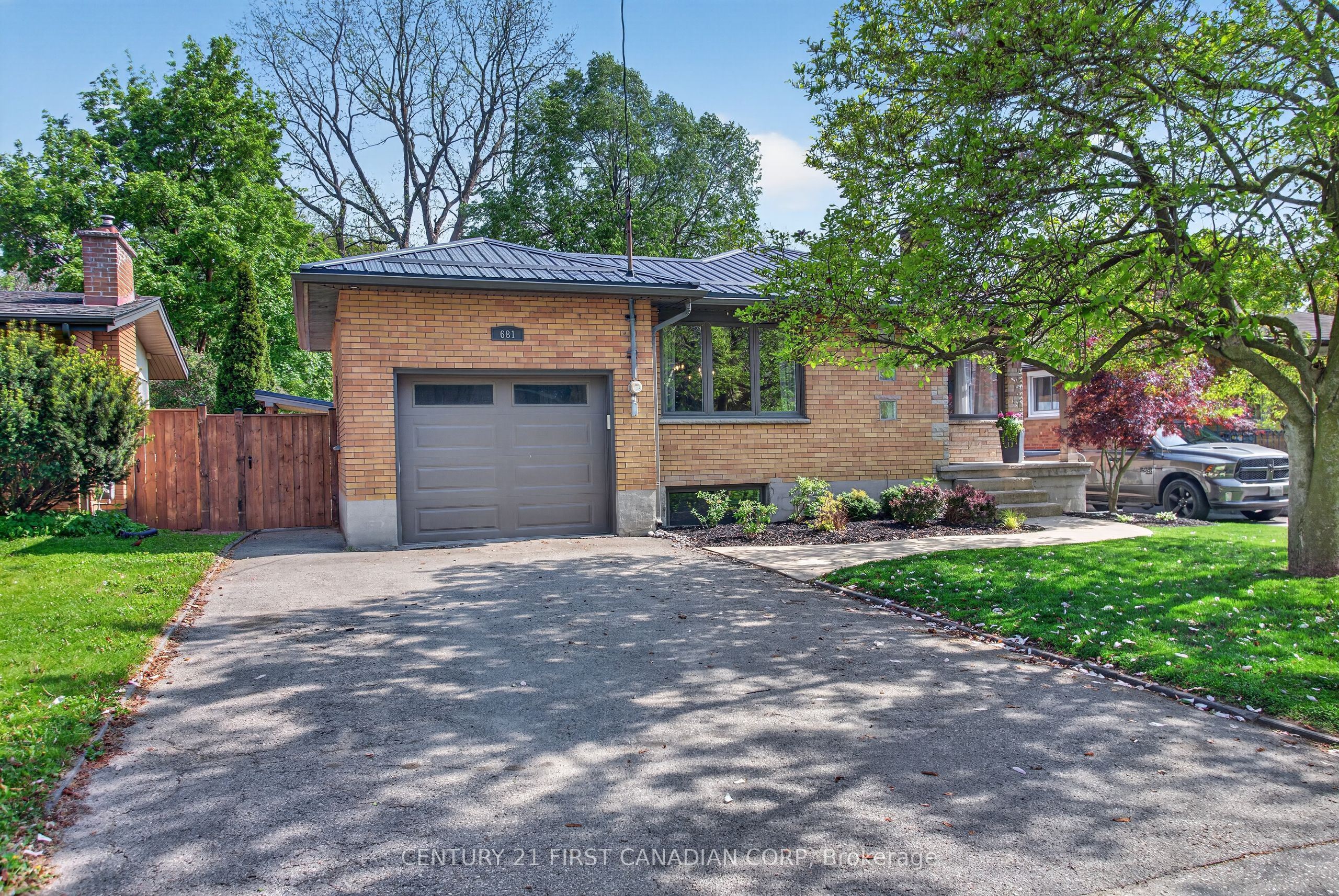 681 Brant Street, London East, ON N5Y 3M9