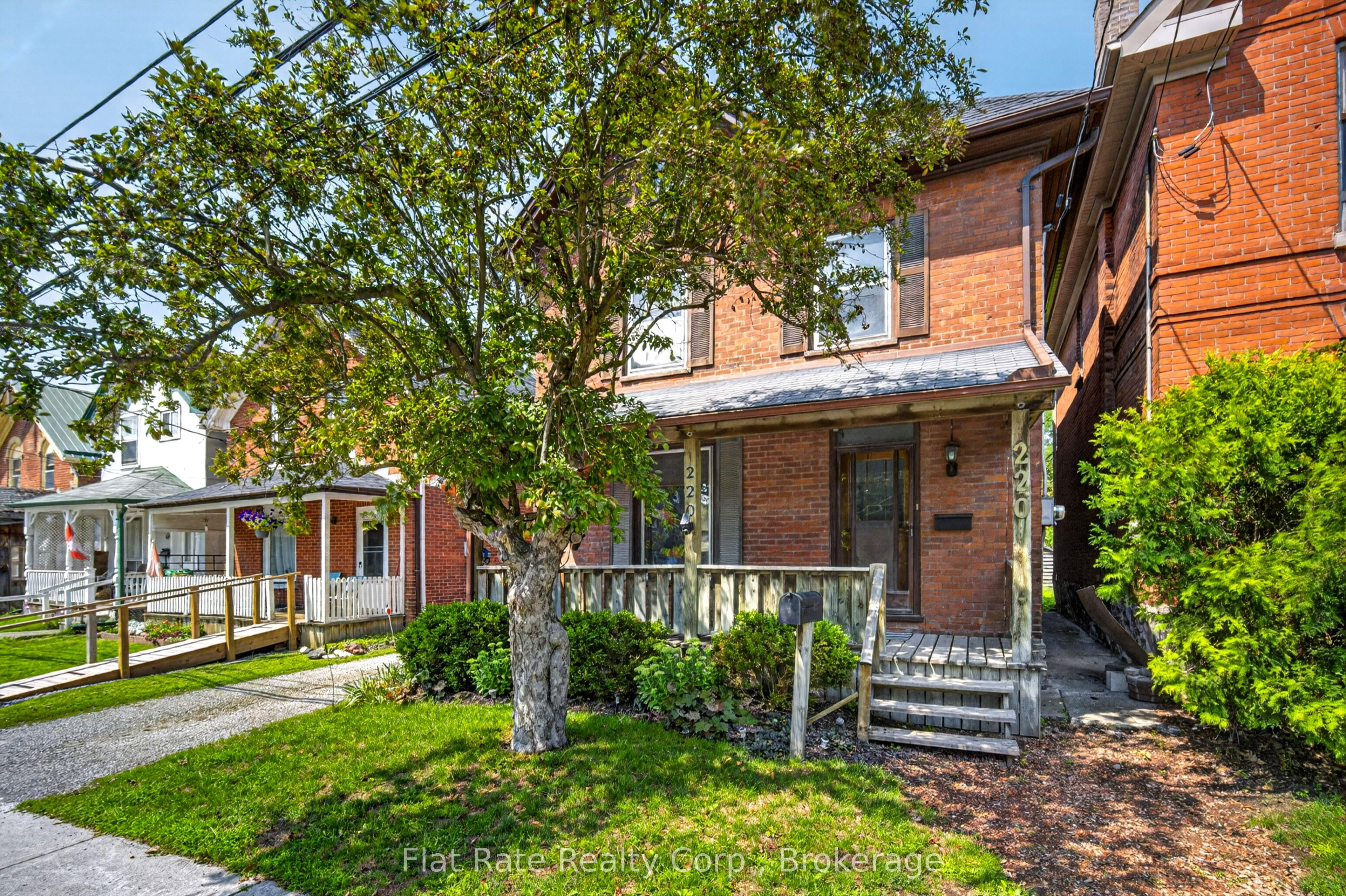 220 LONDON Street, Peterborough, ON K9H 2Y9