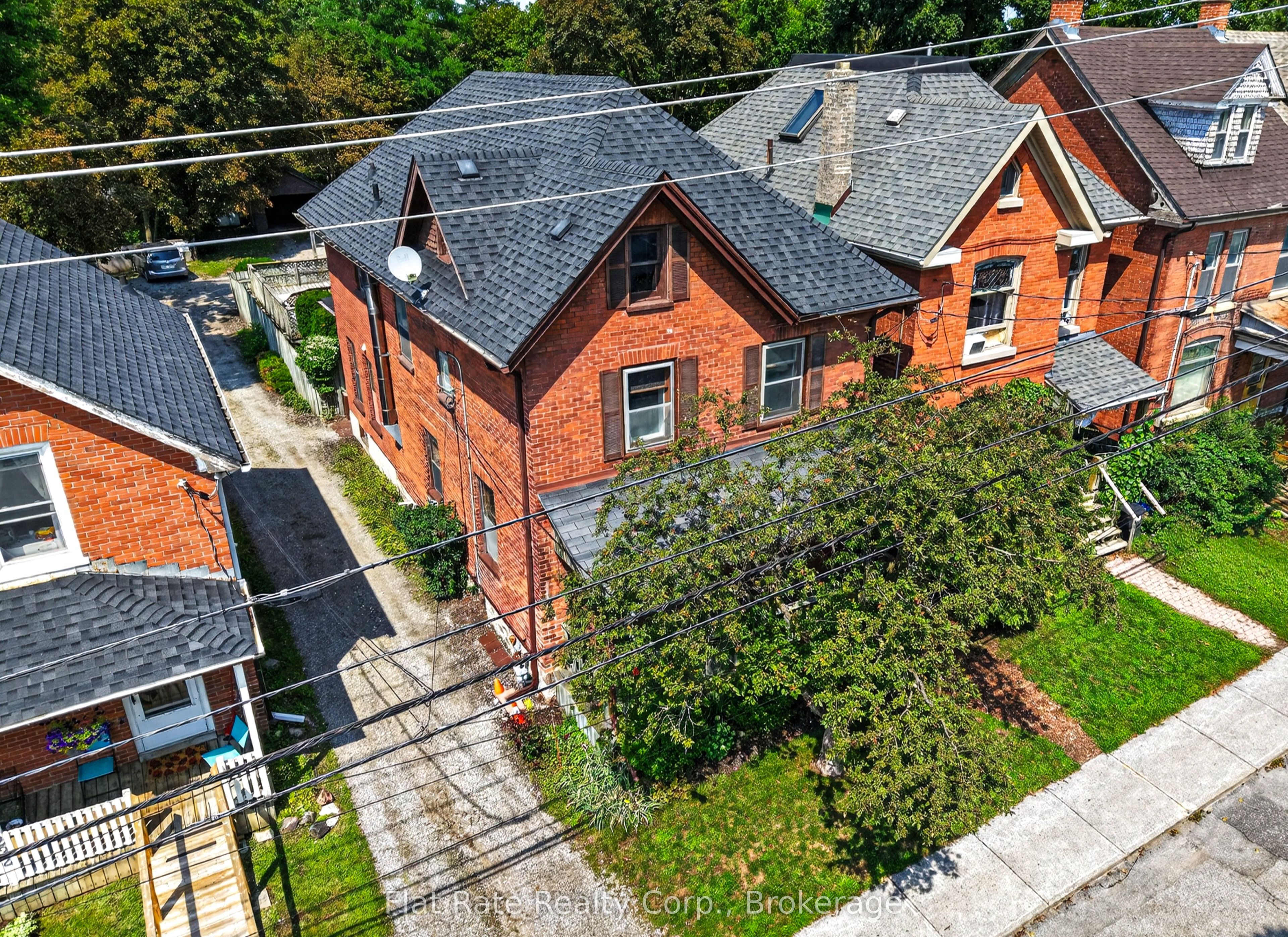 220 LONDON Street, Peterborough, ON K9H 2Y9 photo 3