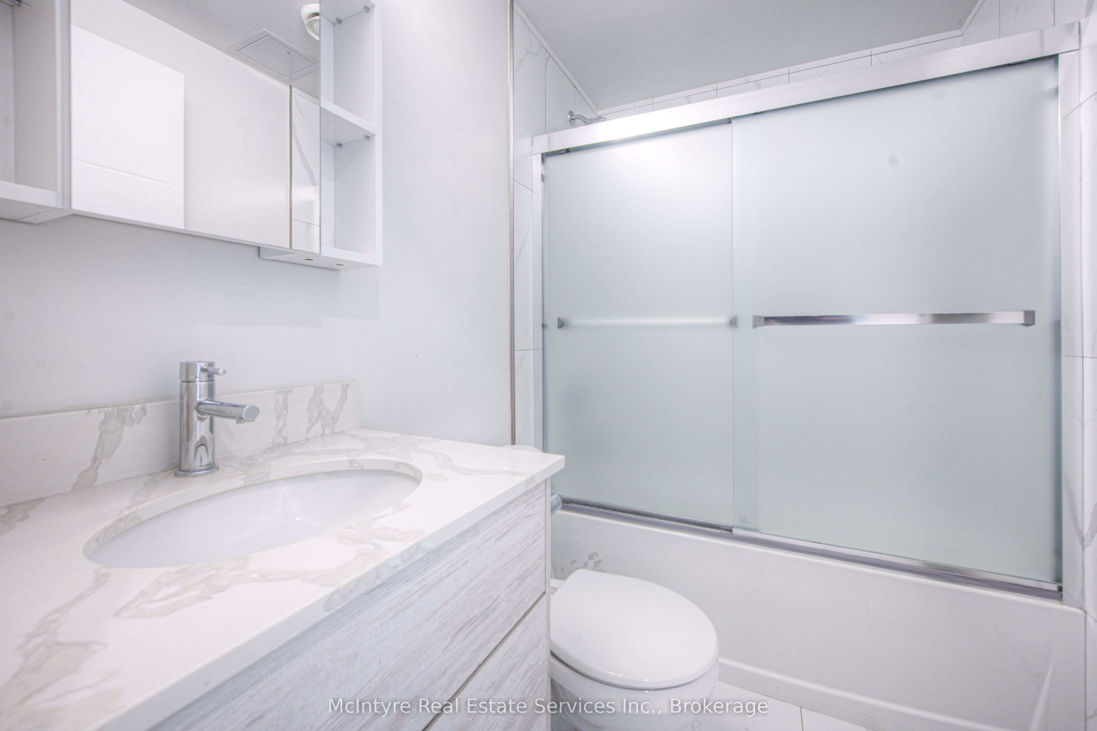 60 Frederick Street 2209, Kitchener, ON N2H 0C7 photo 5