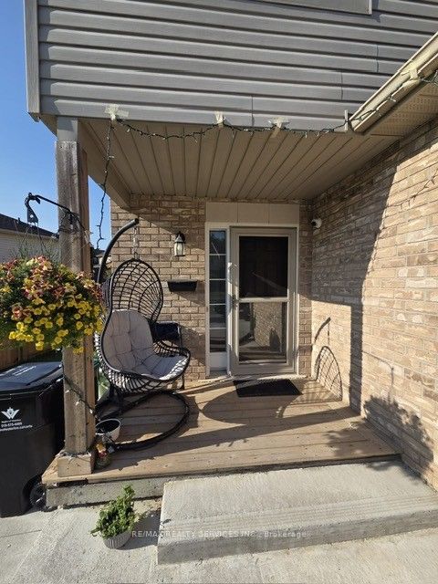 317 Briarmeadow Drive, Kitchener, ON N2A 4L1 photo 3