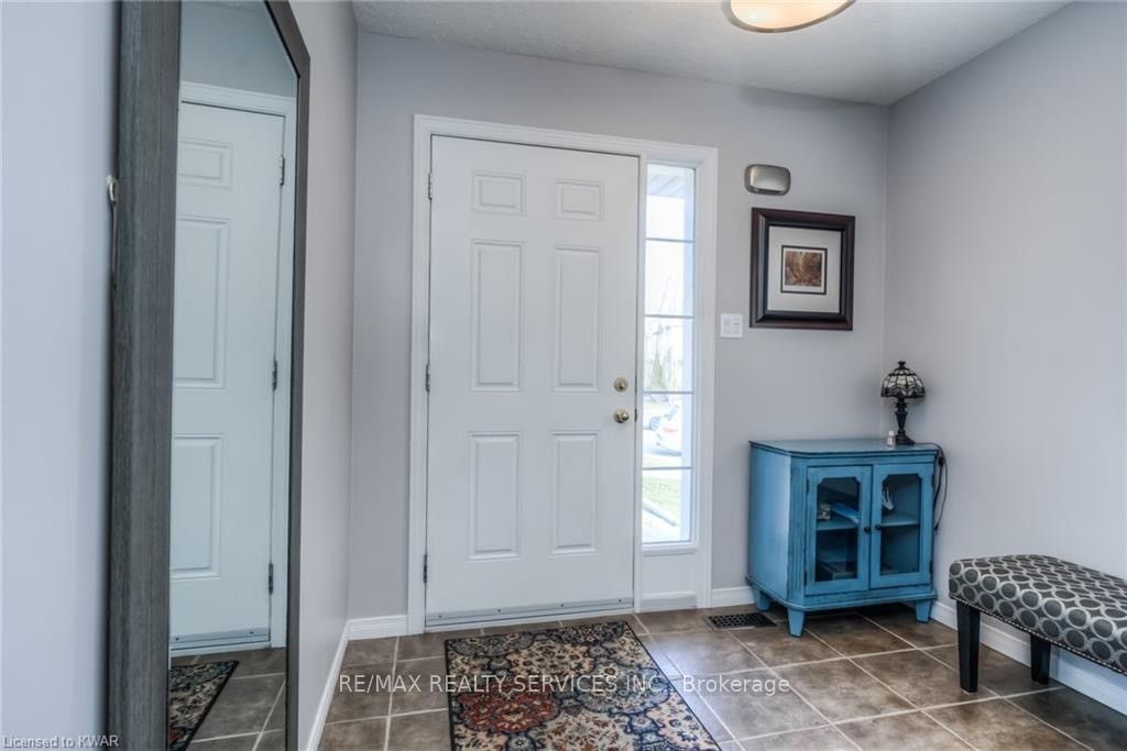 317 Briarmeadow Drive, Kitchener, ON N2A 4L1 photo 4