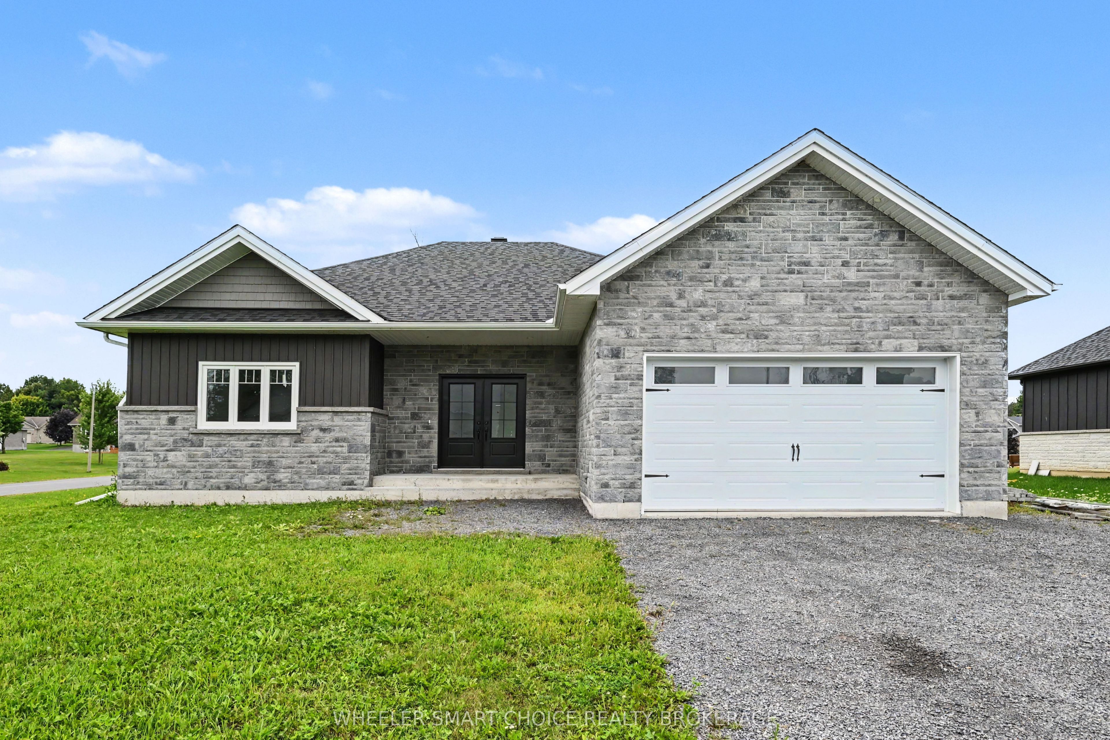 31 Dale Street, South Stormont, ON K0C 1P0 photo 2