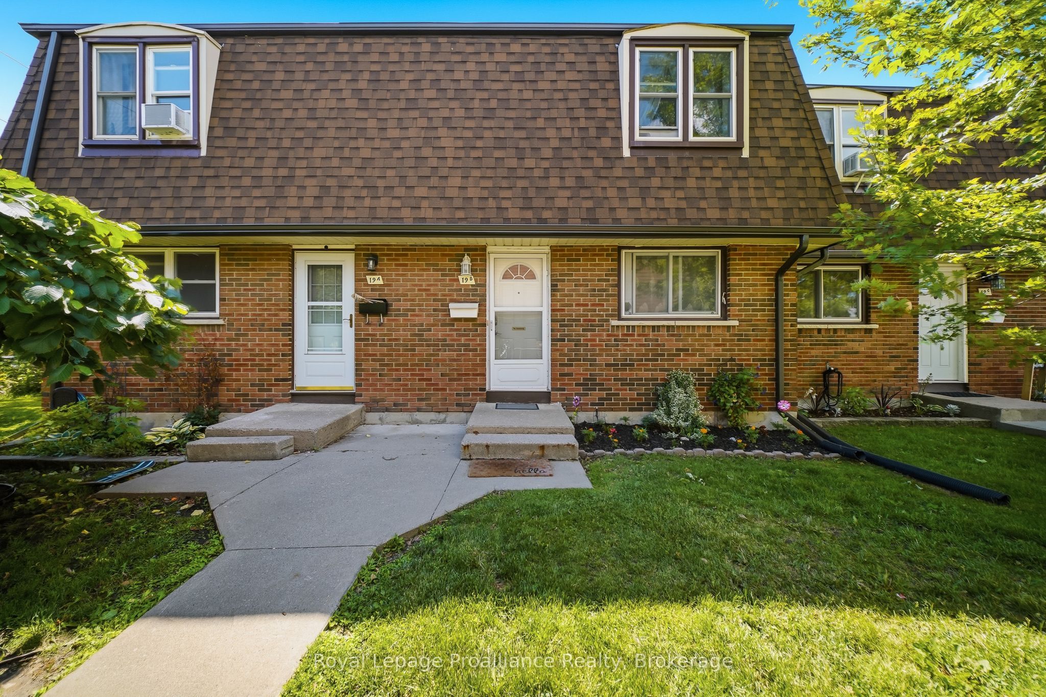 19 Prince of Wales Drive B, Belleville, ON K8P 2T5