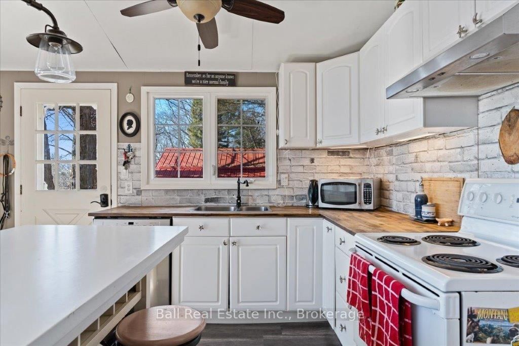 1046 Edith Crescent, Highlands East, ON K0M 1R0 photo 4