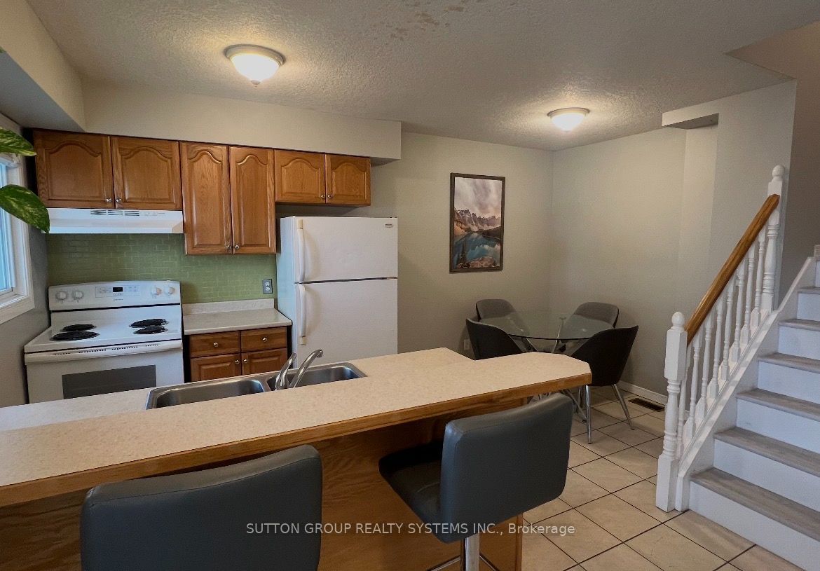 211 Veronica Drive 19, Kitchener, ON N2A 2R8 photo 3