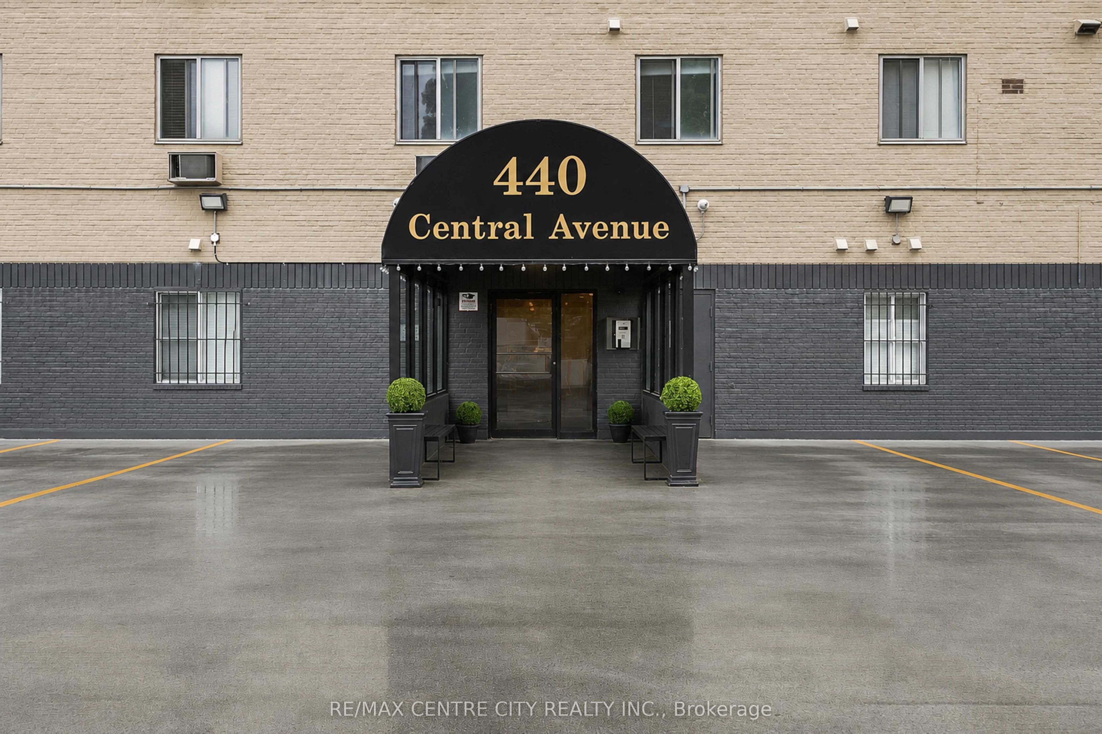 440 Central Avenue 405, London East, ON N6B 2E5