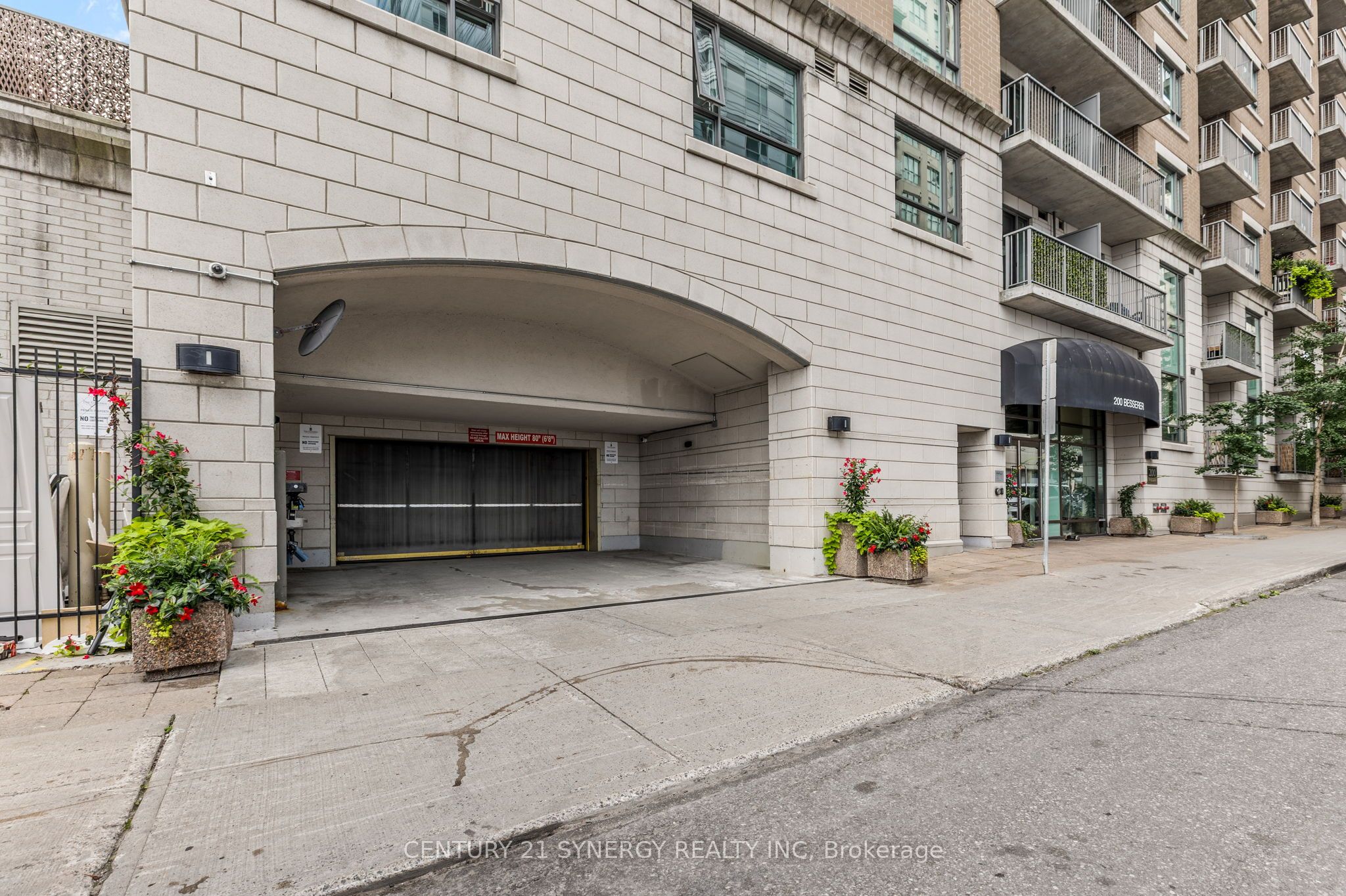 200 Besserer Street 501, Lower Town - Sandy Hill, ON K1N 0A7 photo 4