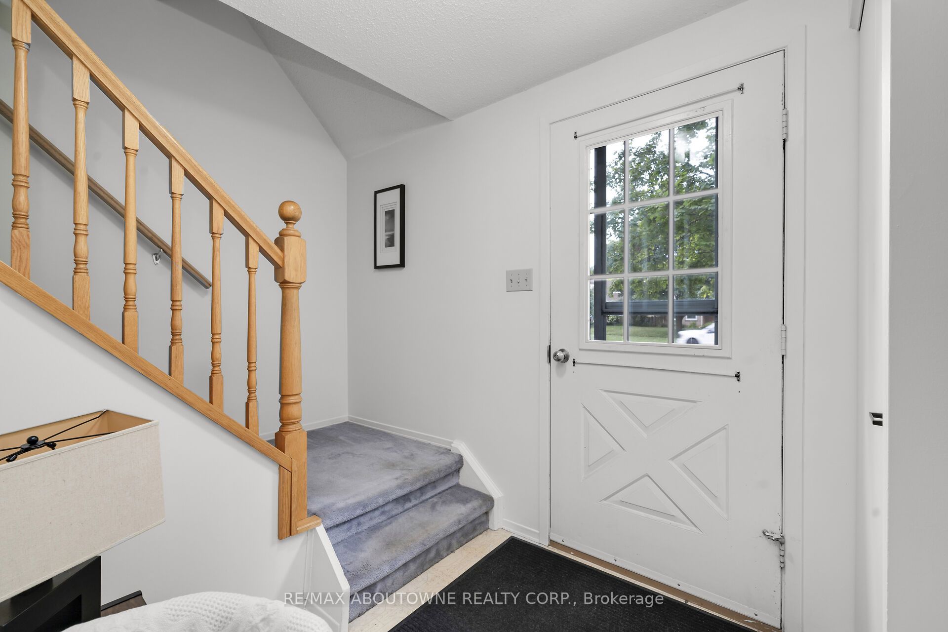 678 S Edinburgh Road S, Guelph, ON N1G 4H8 photo 3