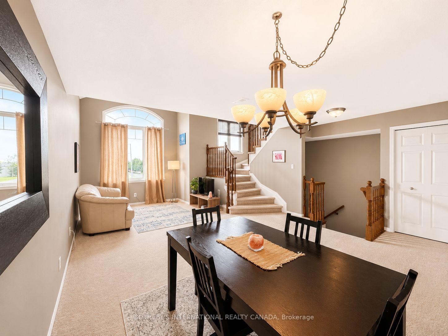 198 Keltie Private, Barrhaven, ON K2J 0A2 photo 2