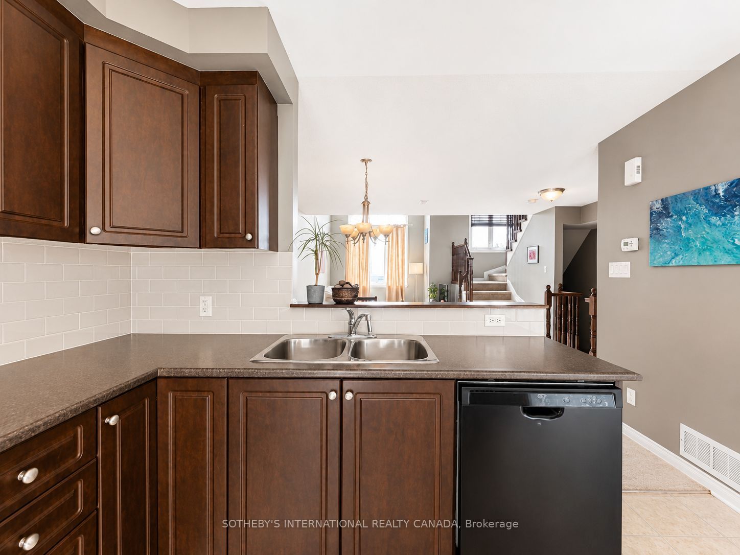 198 Keltie Private, Barrhaven, ON K2J 0A2 photo 5