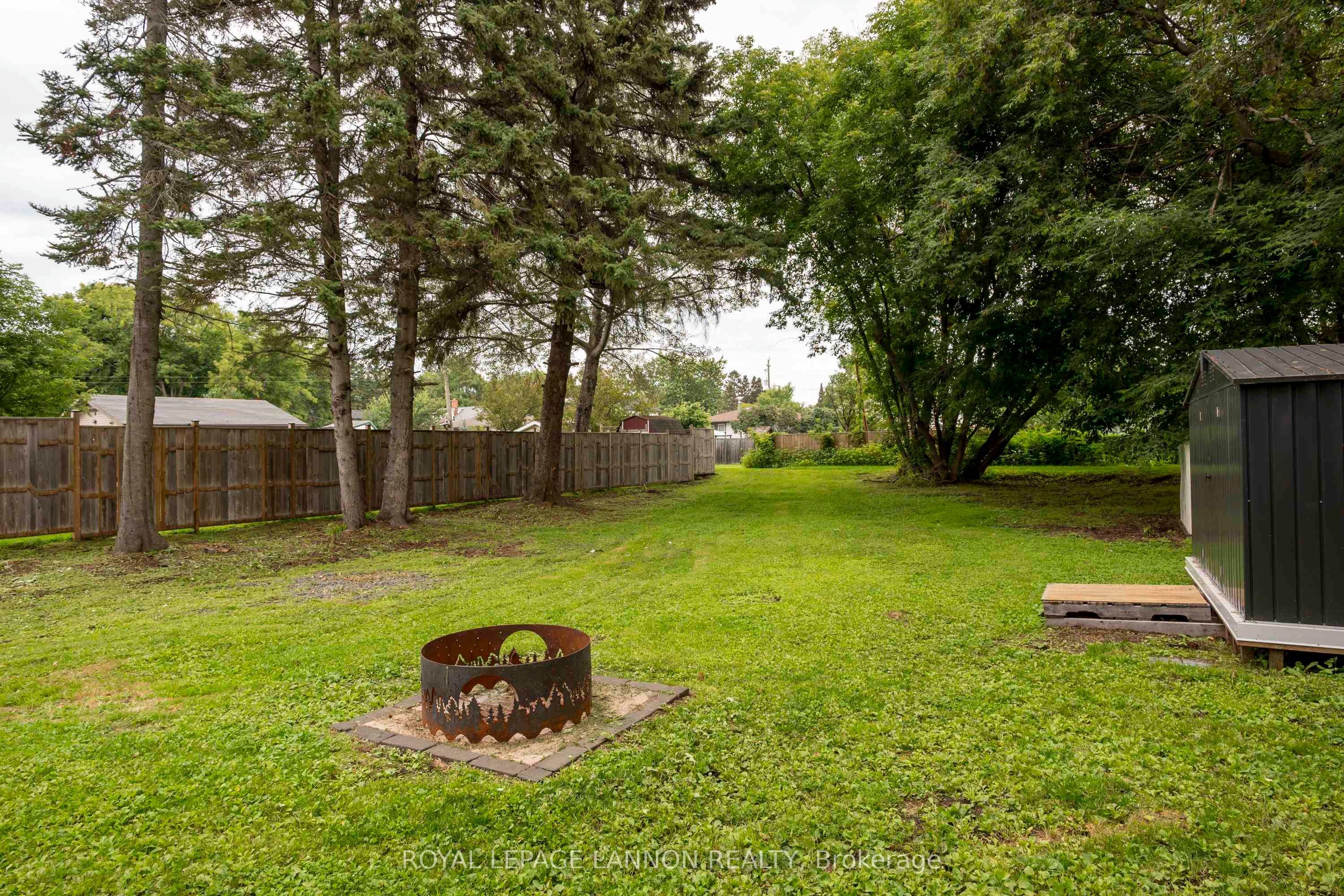 238 Angus Street, Thunder Bay, ON P7A 2Y4 photo 2
