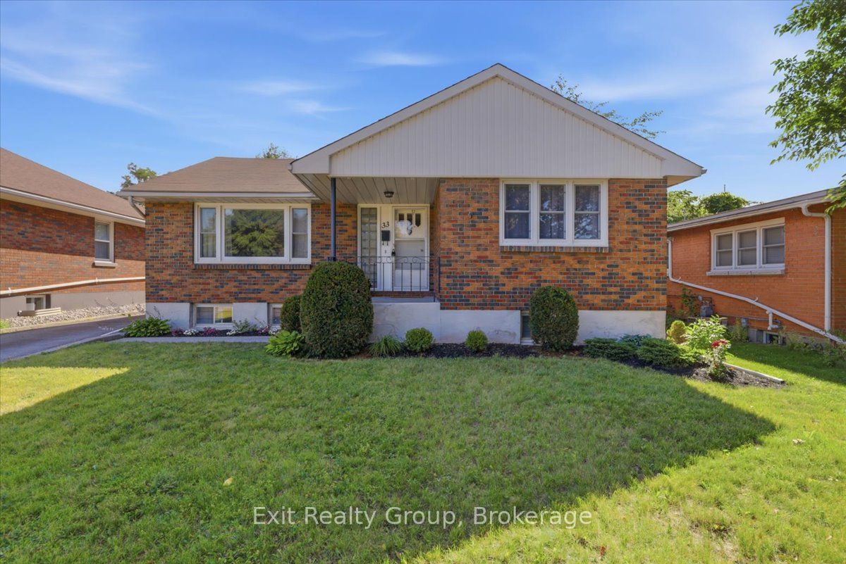 33 First Avenue, Quinte West, ON K8V 4C2 photo 2