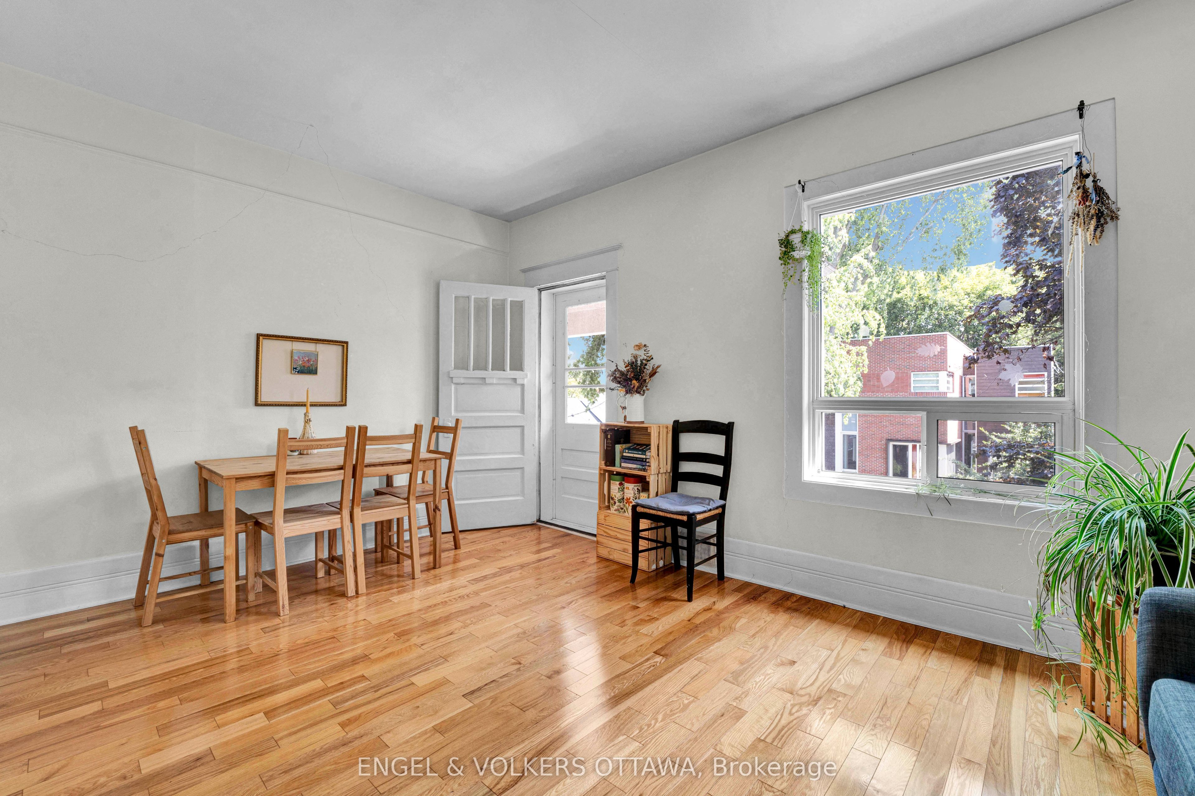 172 Ivy Crescent 2, New Edinburgh - Lindenlea, ON K1M 1X6 photo 2