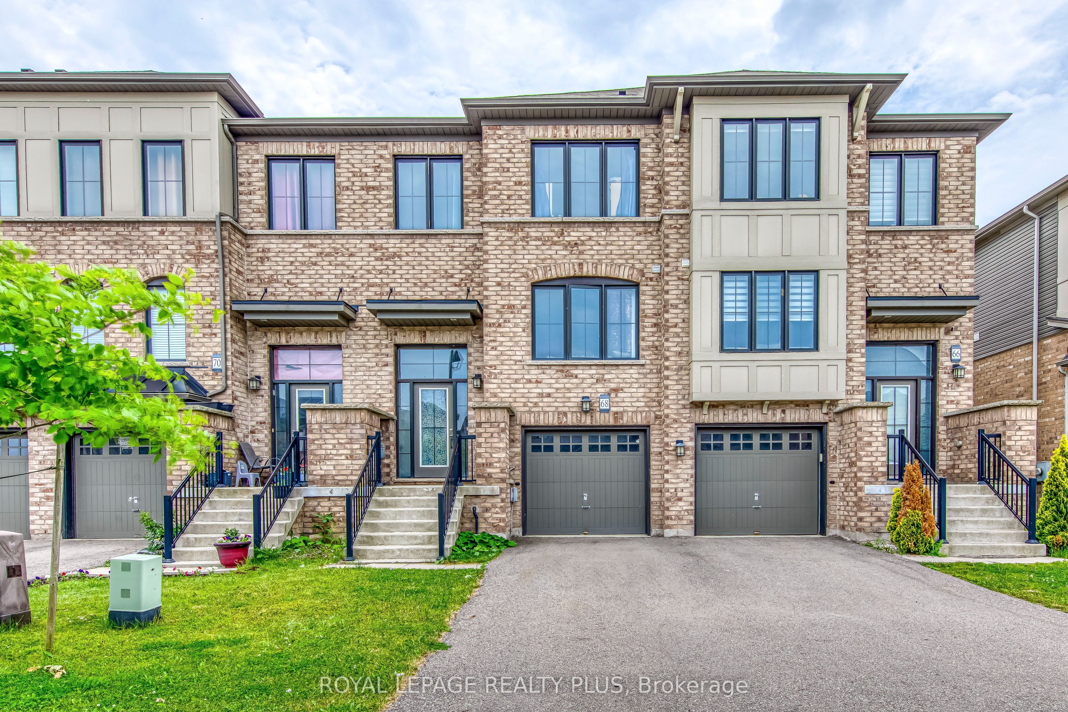 68 Crafter Crescent, Hamilton, ON L8J 0H7 photo 2