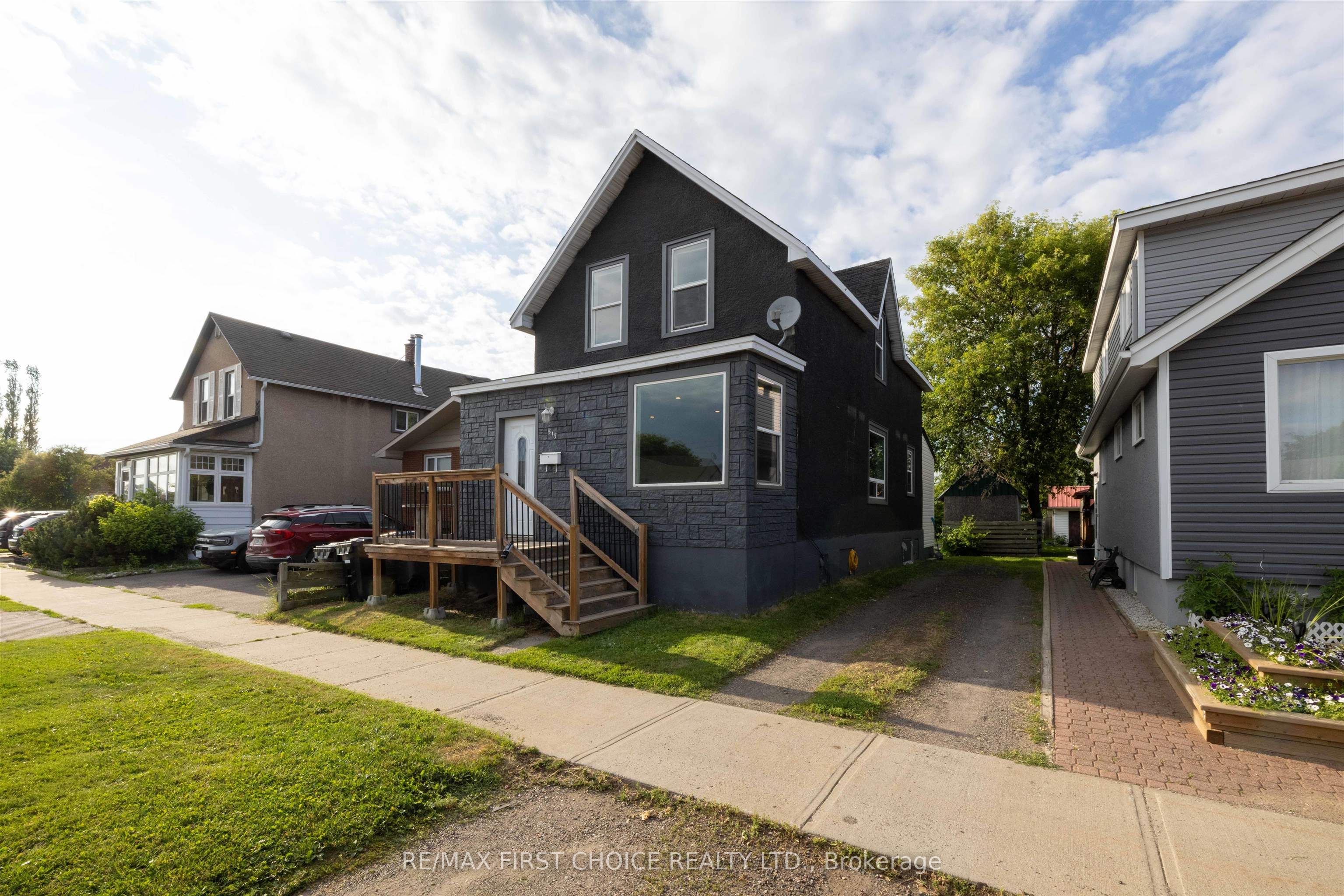 513 Christina Street E, Thunder Bay, ON P7E 4P4
