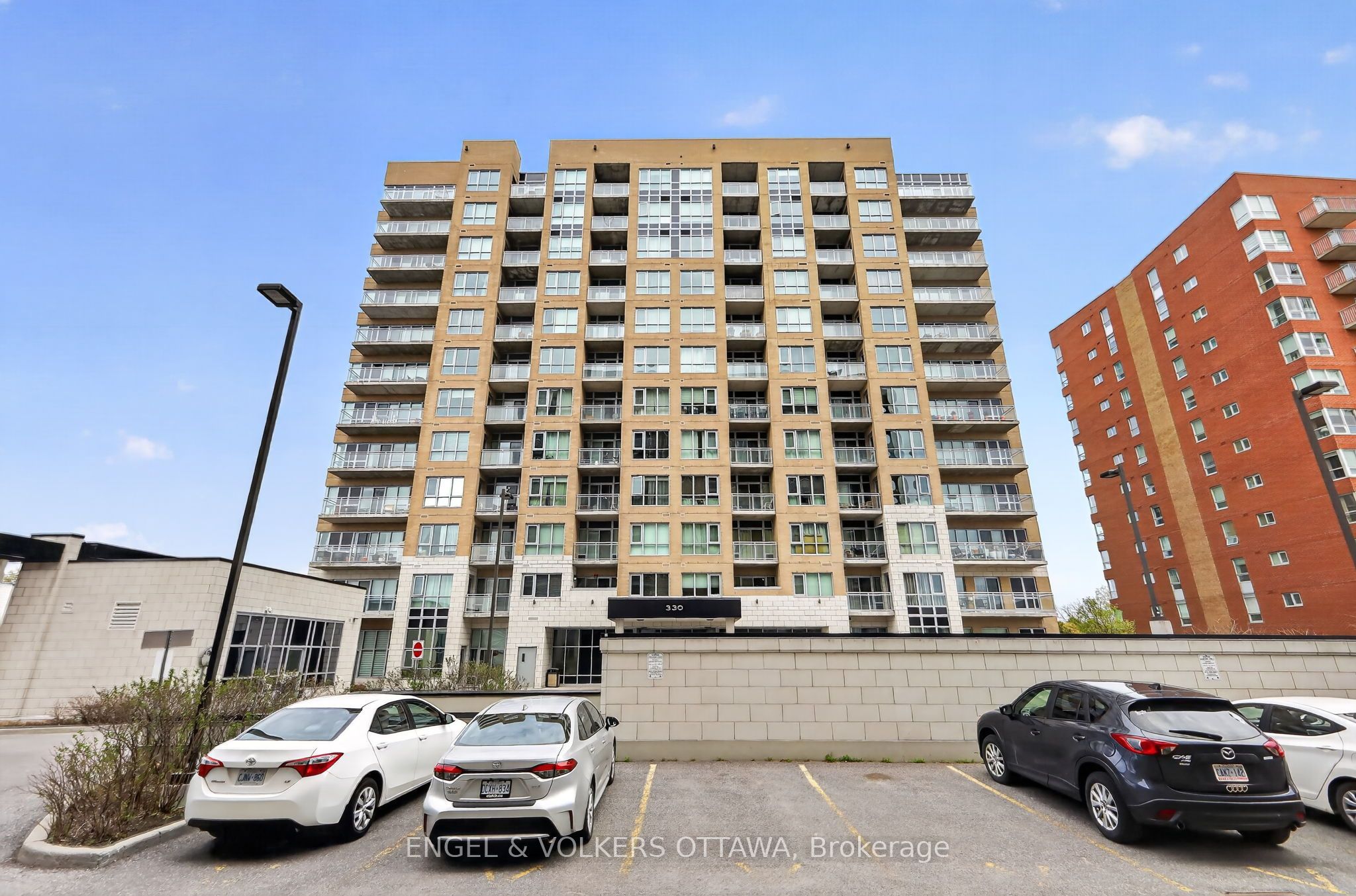 330 Titan Private 711, Cityview - Parkwoods Hills - Rideau Shore, ON K2G 1G3 photo 2