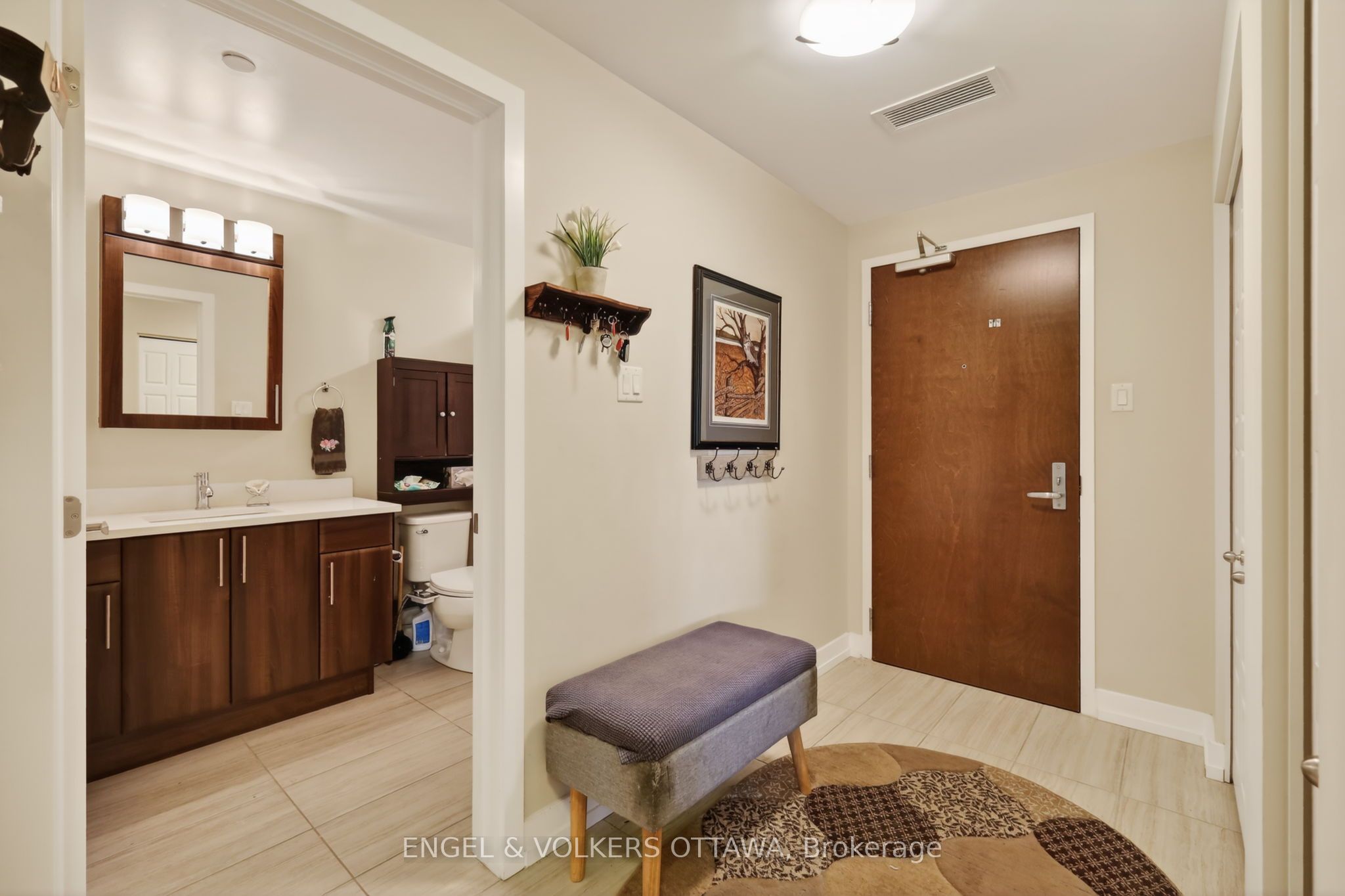 330 Titan Private 711, Cityview - Parkwoods Hills - Rideau Shore, ON K2G 1G3 photo 3