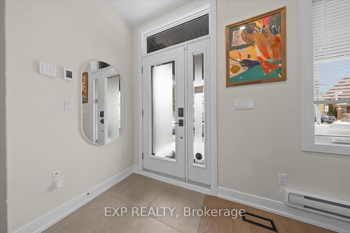 185 Deschamps Avenue, Vanier and Kingsview Park, ON K1L 5Z3 photo 3