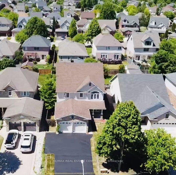 43 Decaro Crescent, Cambridge, ON N3C 4N1 photo 2