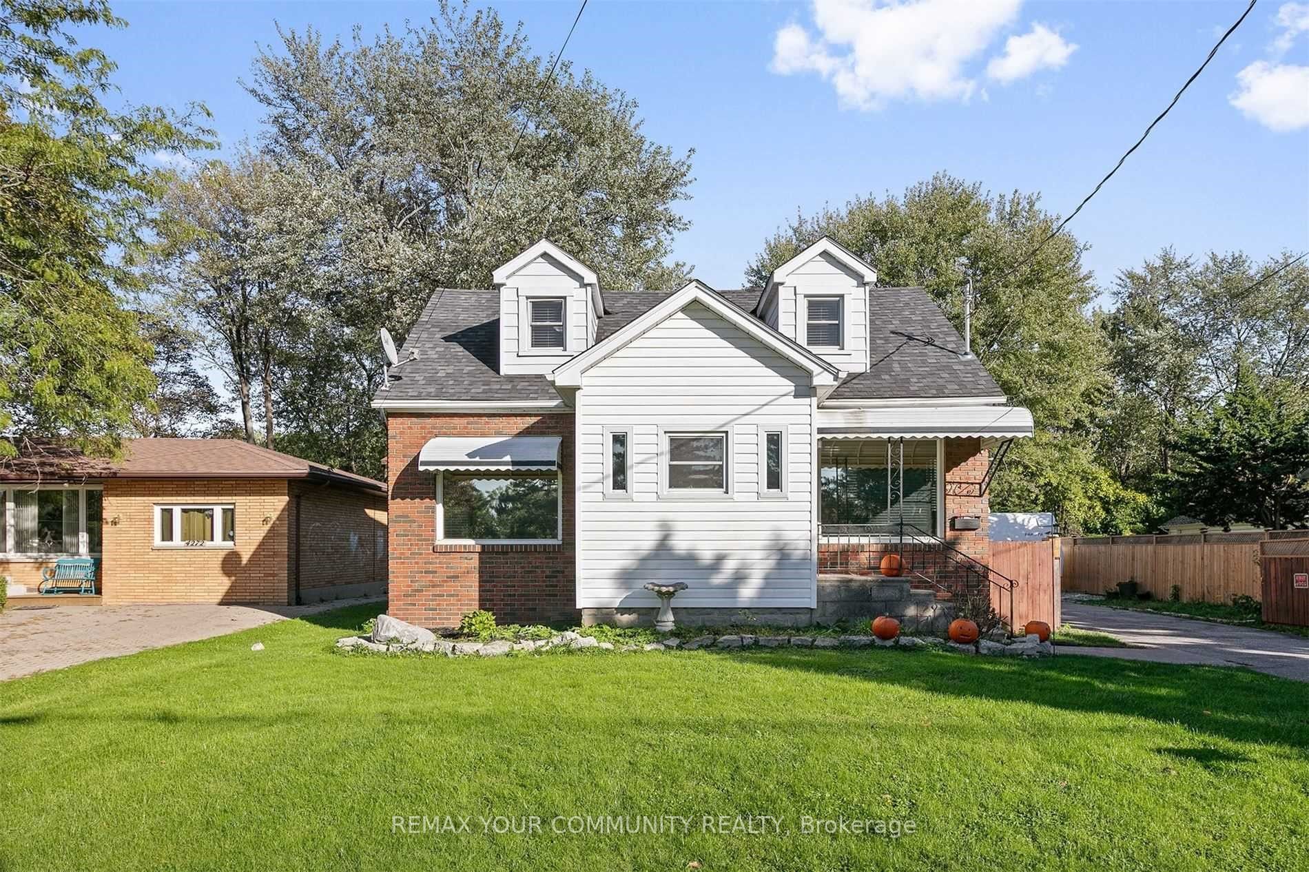 4276 Howard Avenue, Windsor, ON N9G 1P3 photo 2