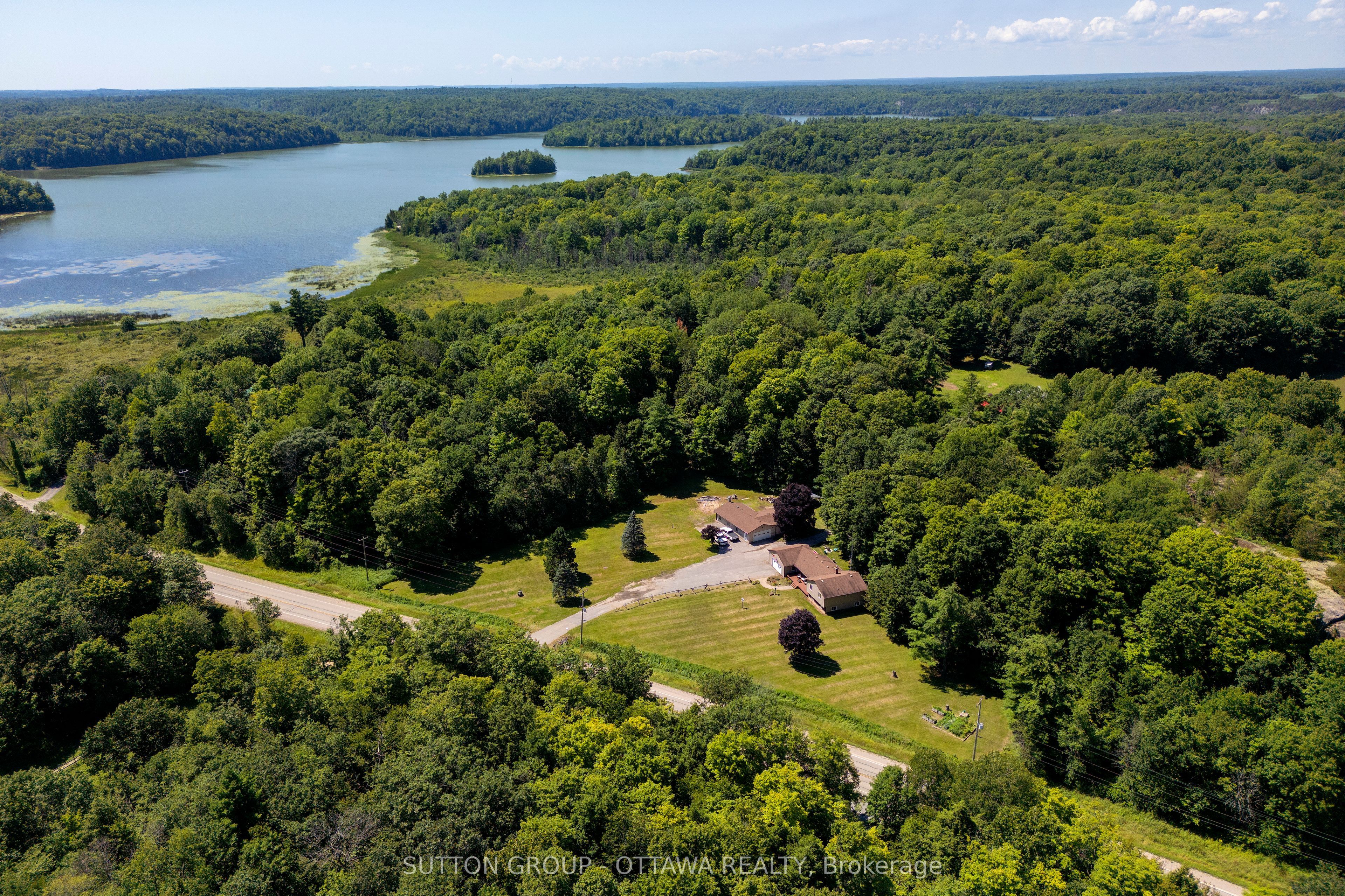 3100 Highway 32, Leeds and the Thousand Islands, ON K7G 2V3 photo 2