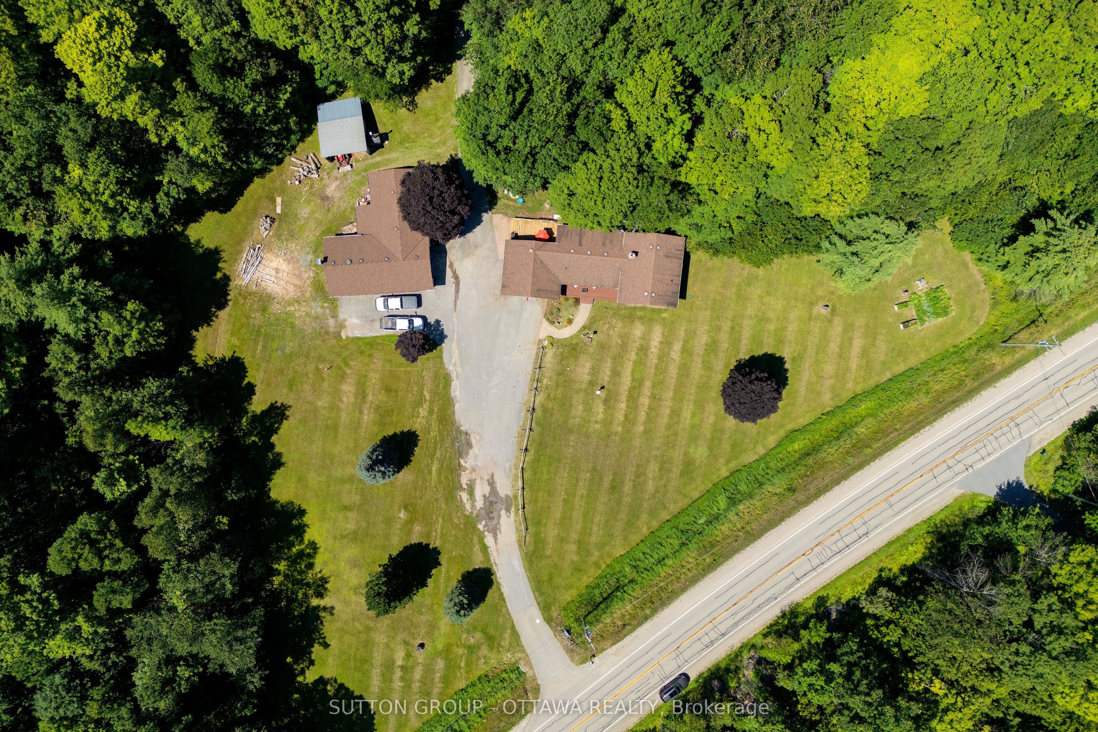 3100 Highway 32, Leeds and the Thousand Islands, ON K7G 2V3 photo 3