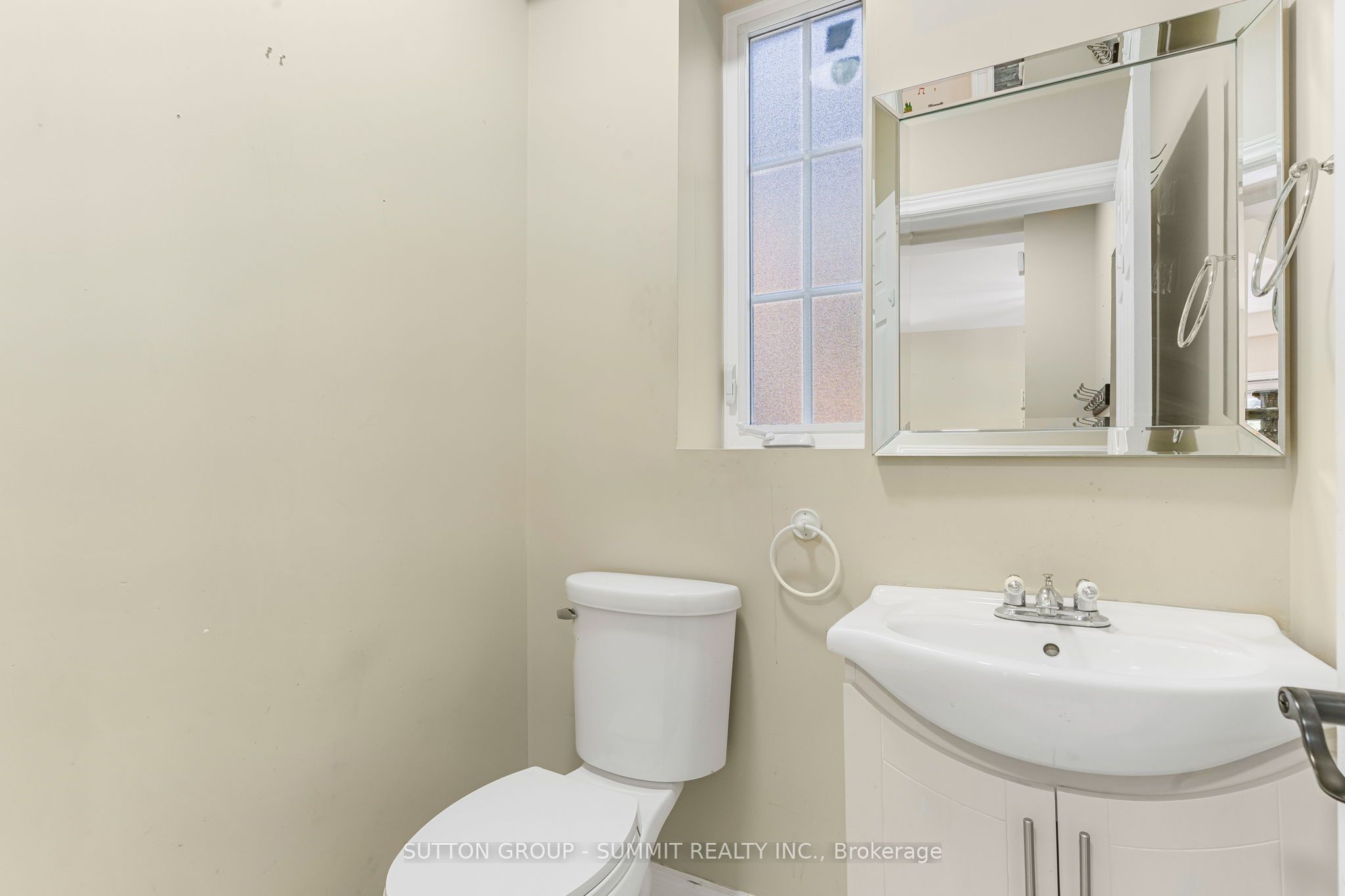403 Niagara Street, Welland, ON L3C 1L3 photo 3