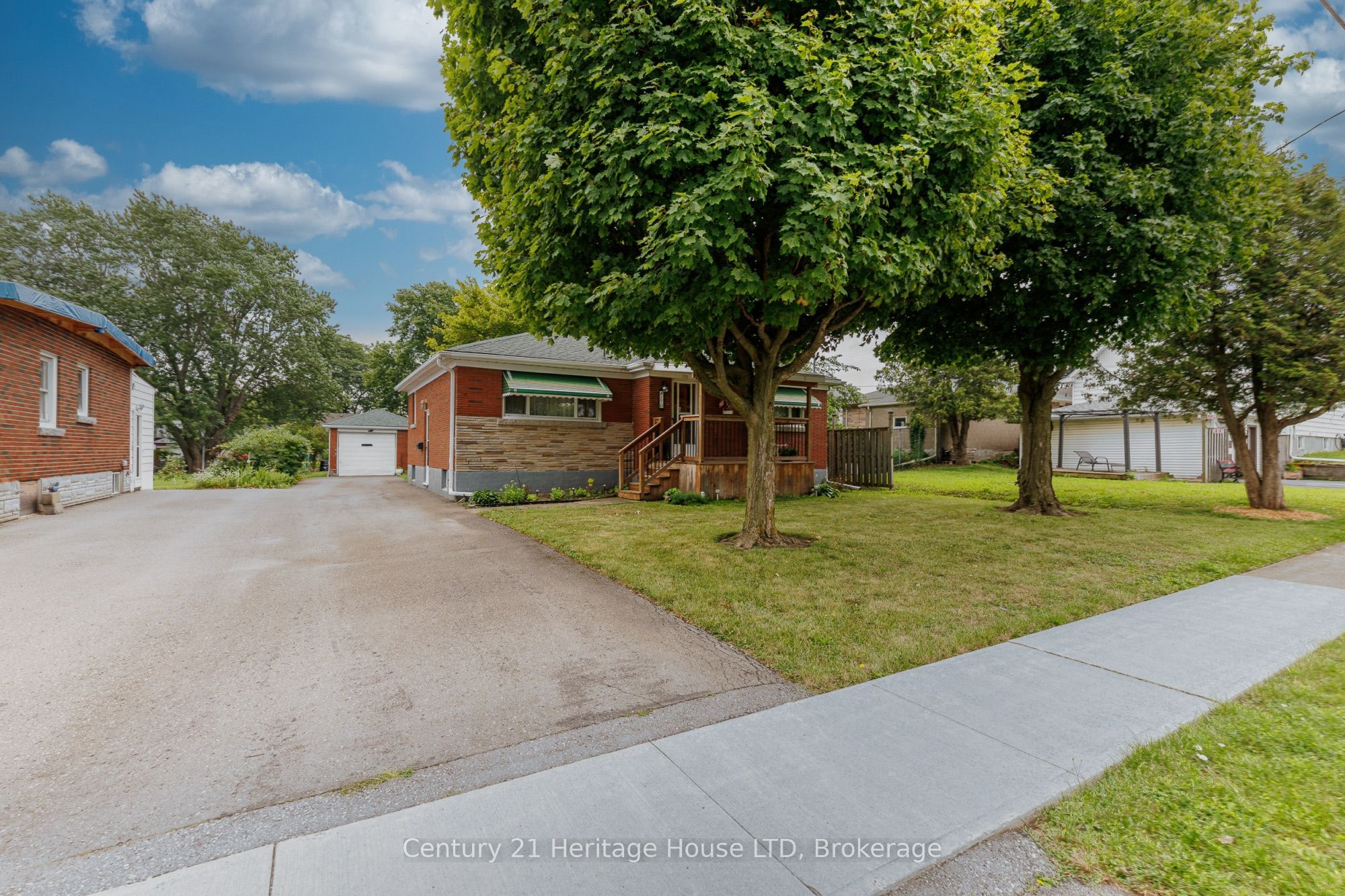 170 Aberdeen Street, Fort Erie, ON L2A 3Y6 photo 2